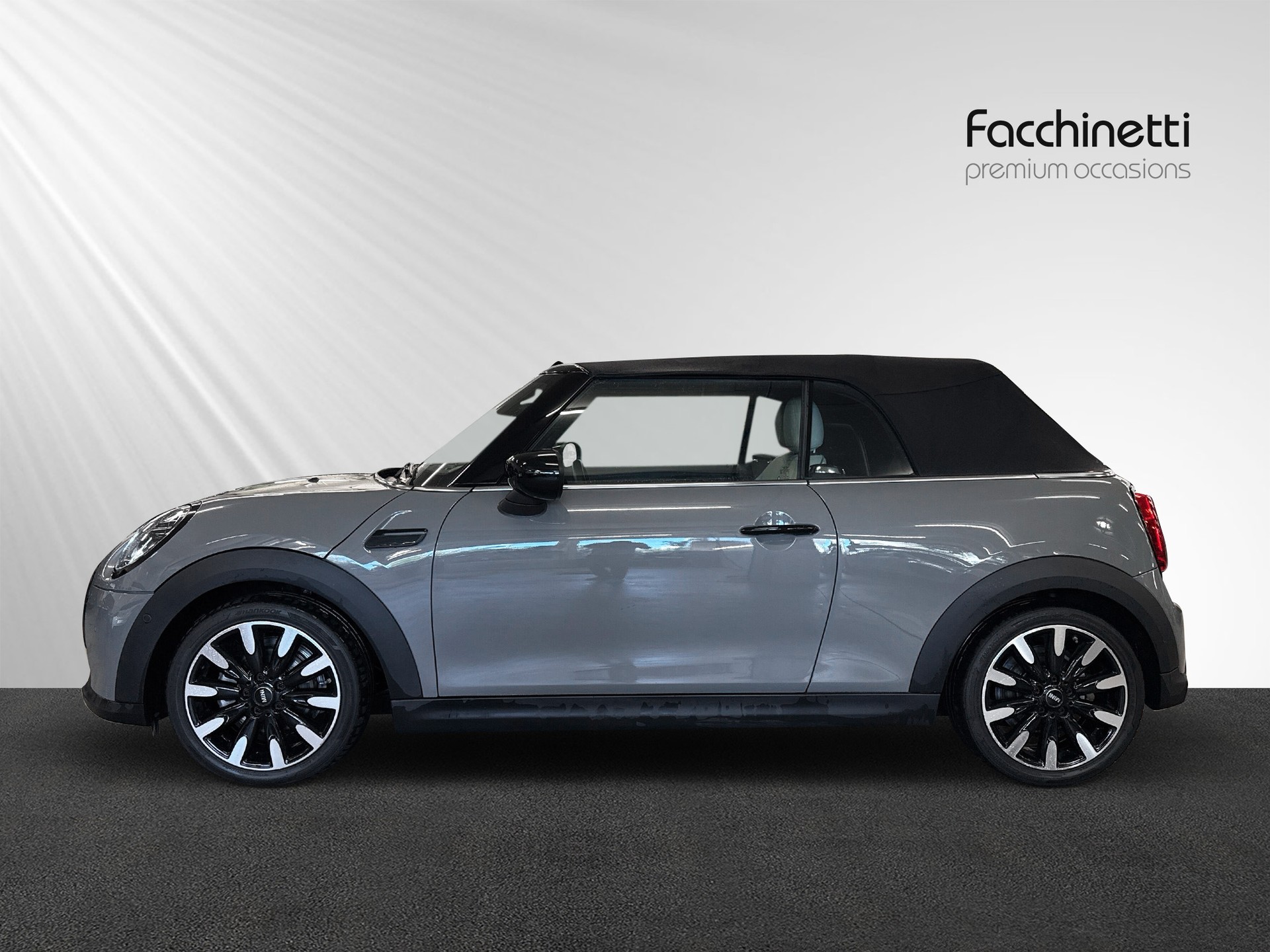 MINI Cooper Cabriolet DKG-showroom-element-1