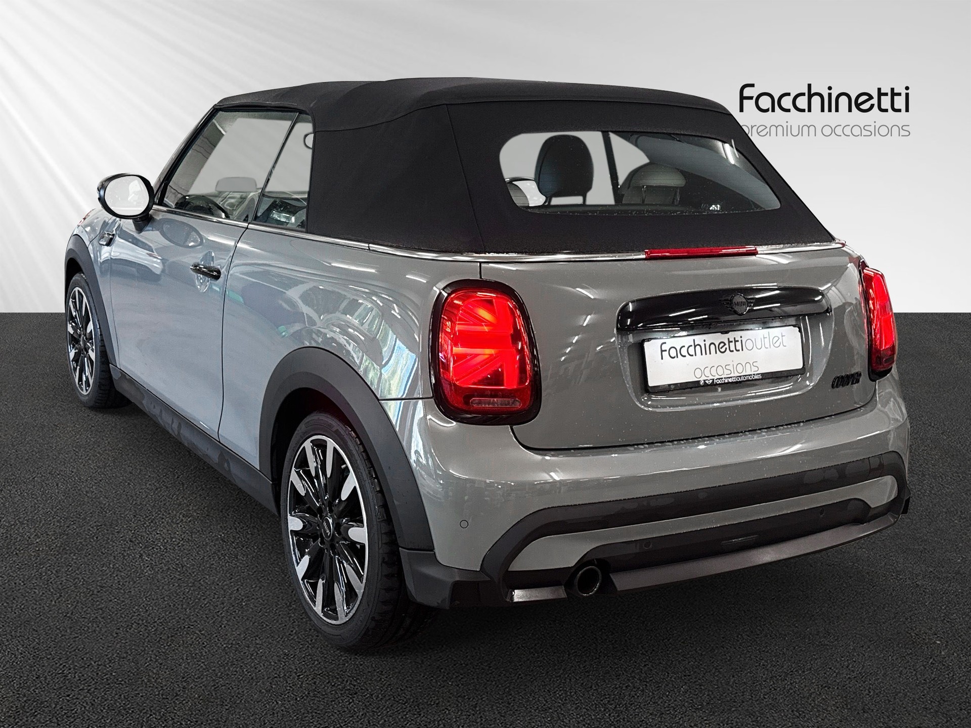 MINI Cooper Cabriolet DKG-showroom-element-2