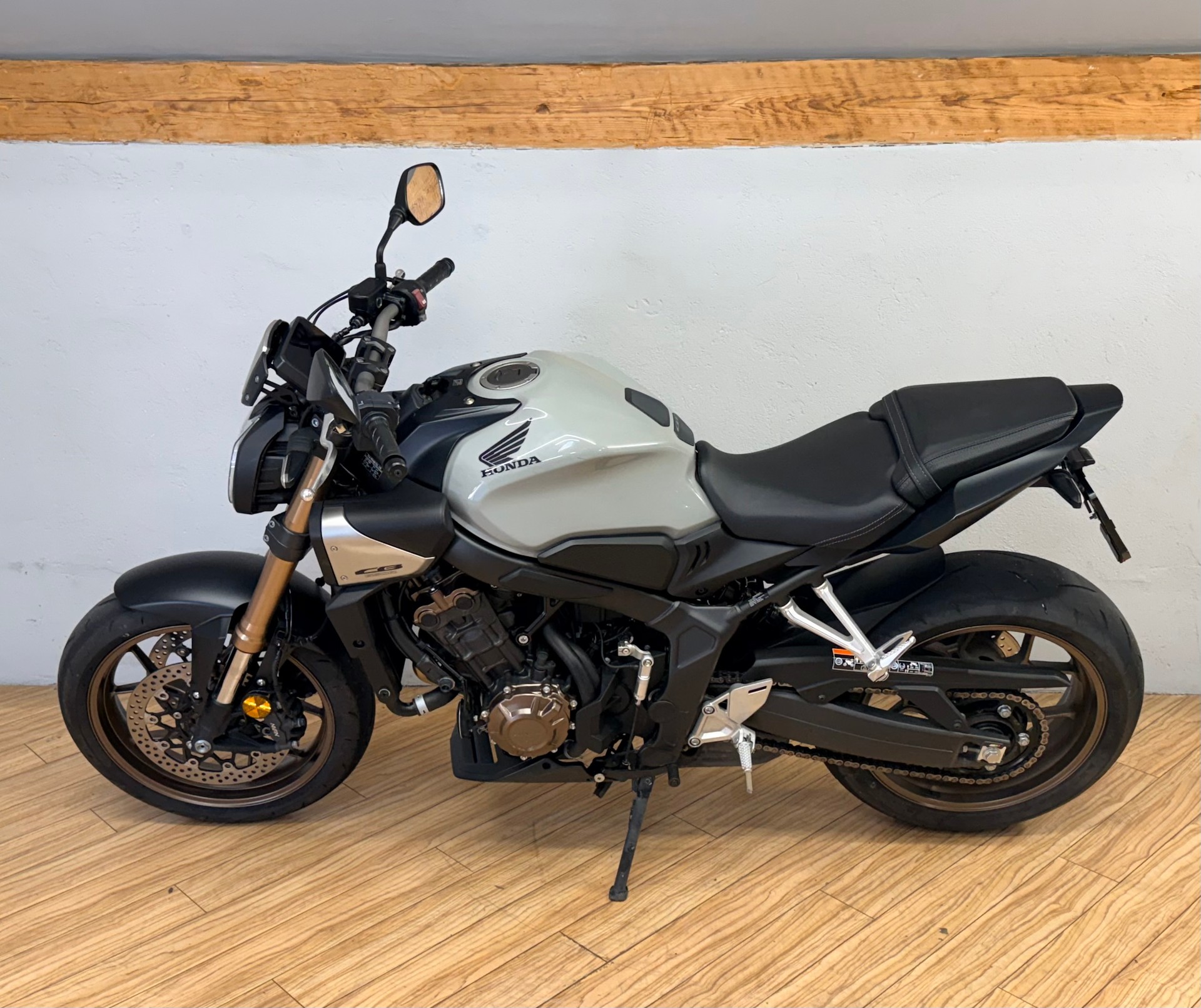 HONDA CBR 650 R E-Clutch (35kW)-image-5
