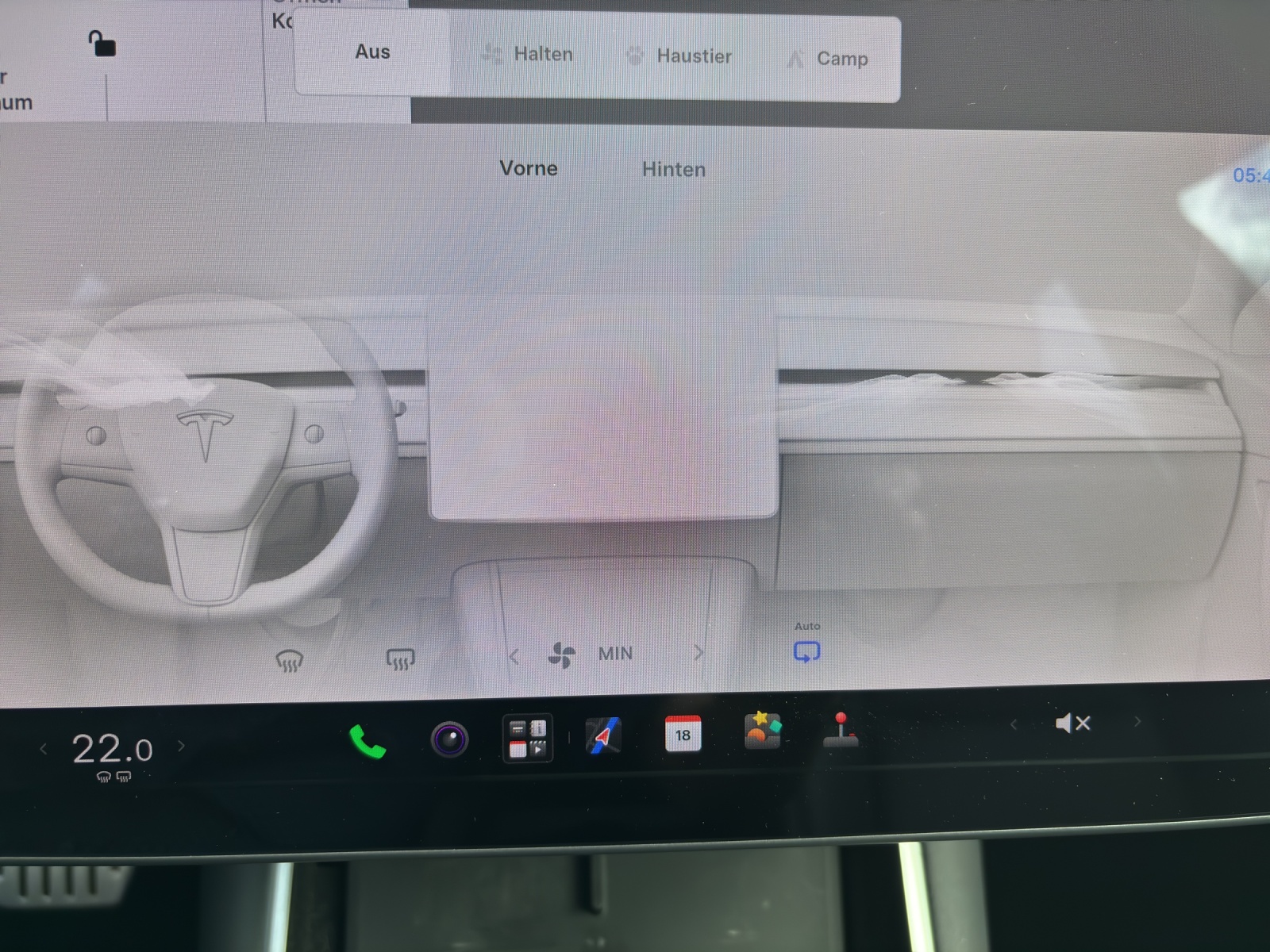 TESLA Model 3 Performance Dual Motor AWD mit Panorama-Glasdach, Assistenzsysteme für teilautonomes Fahren und Winterräder-image-16