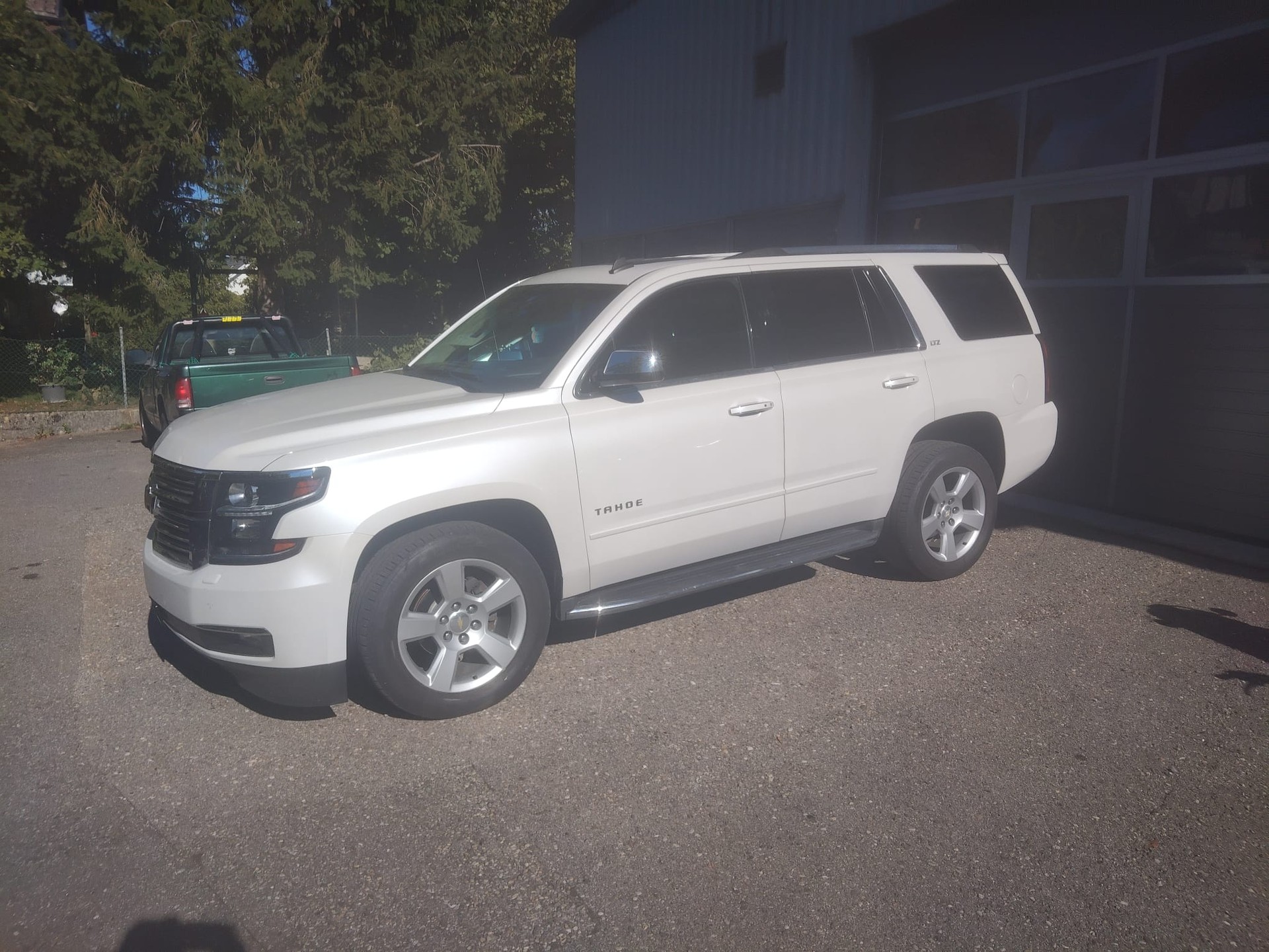 CHEVROLET LTZ-showroom-element-1