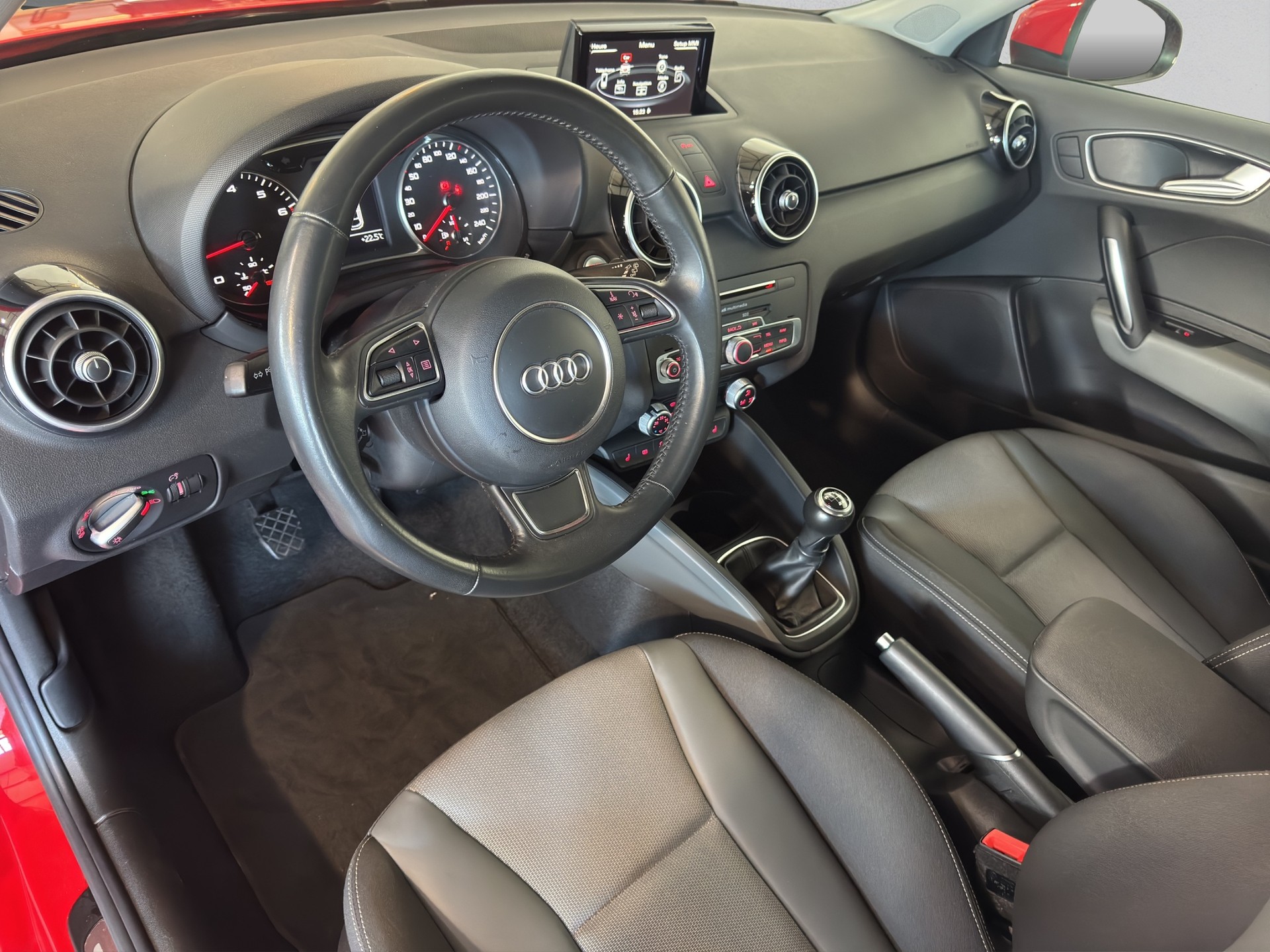 AUDI A1 1.0 TFSI Sport-image-8
