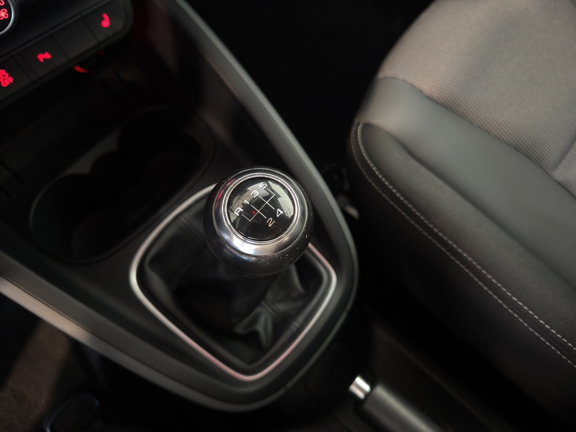 AUDI A1 1.0 TFSI Sport-image-13