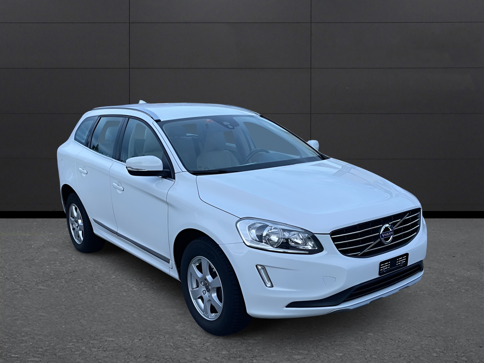 VOLVO XC60 T5 Summum Geartronic-showroom-element-2
