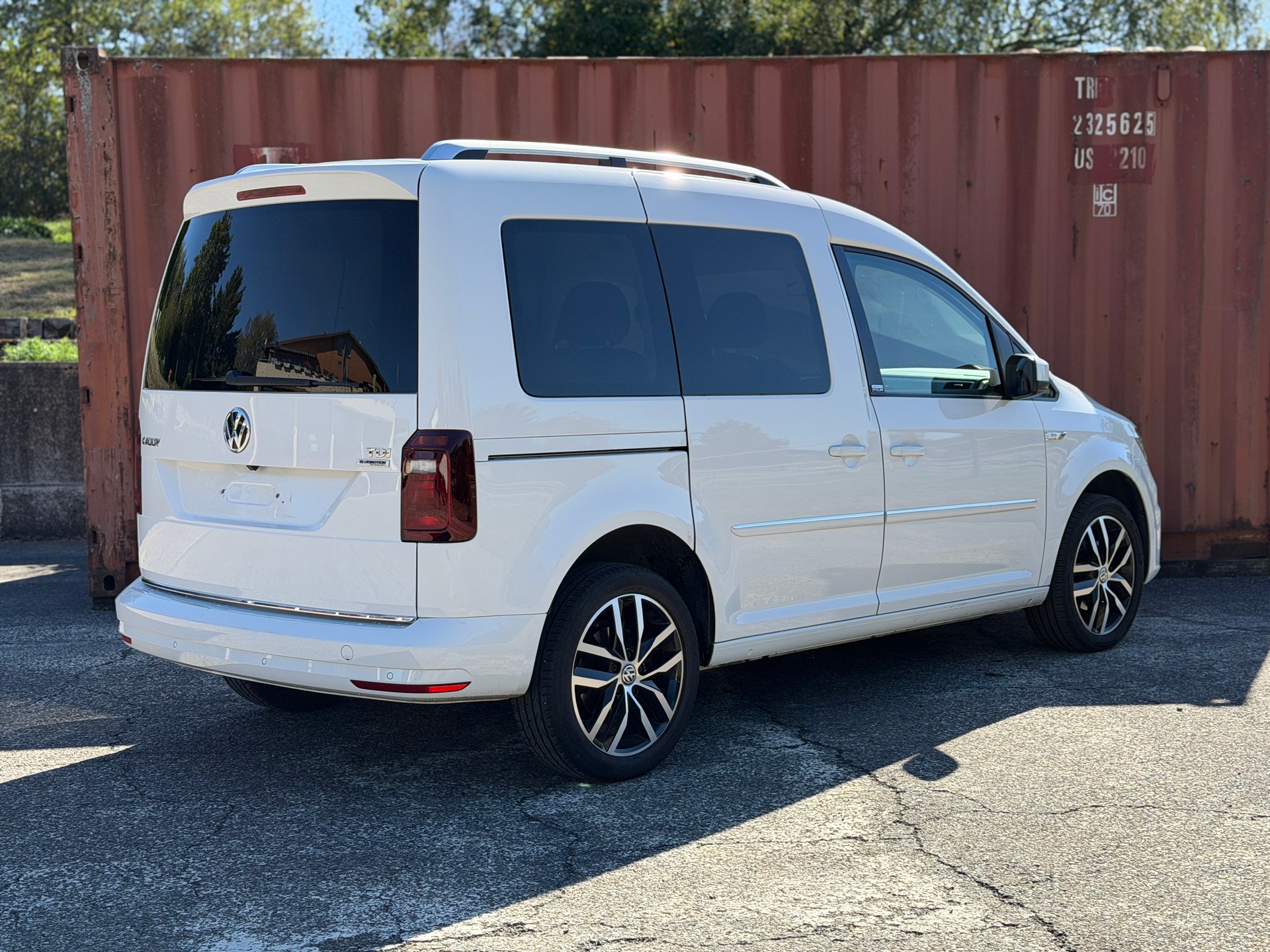 VW Caddy 2.0 TDI 102 Generat. Four DSG-showroom-element-1