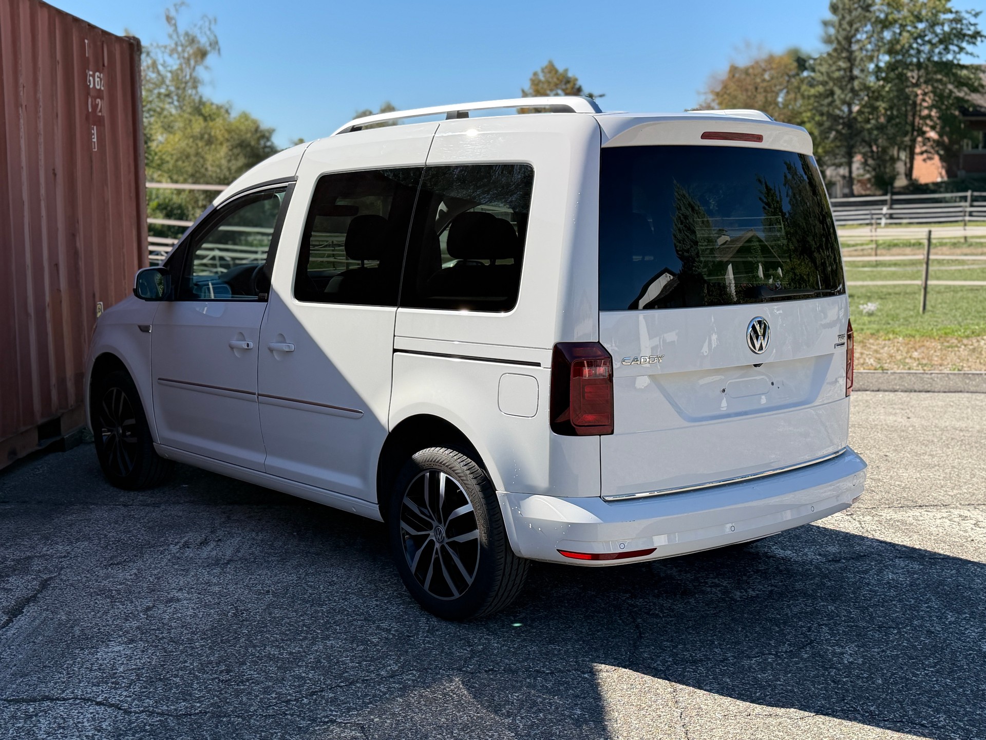 VW Caddy 2.0 TDI 102 Generat. Four DSG-showroom-element-3