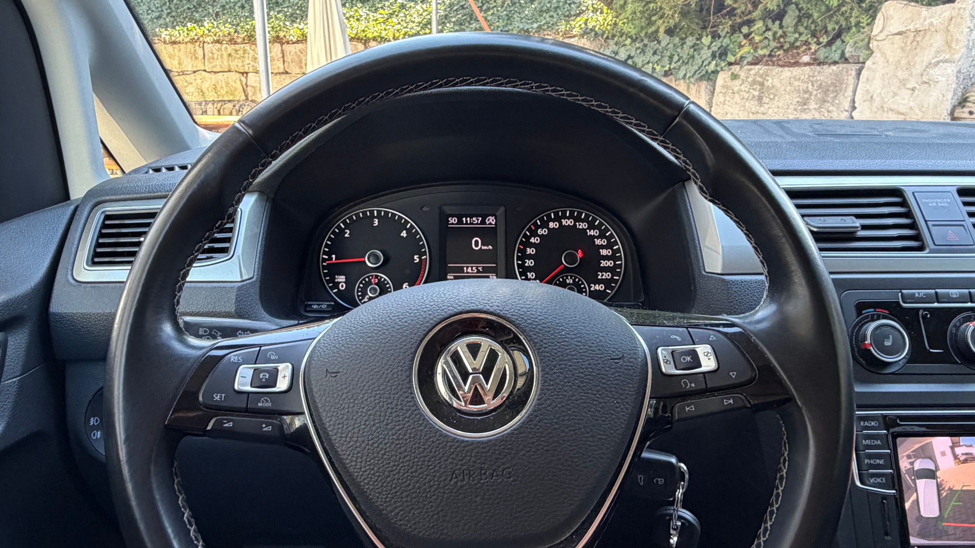 VW Caddy 2.0 TDI 102 Generat. Four DSG-image-15