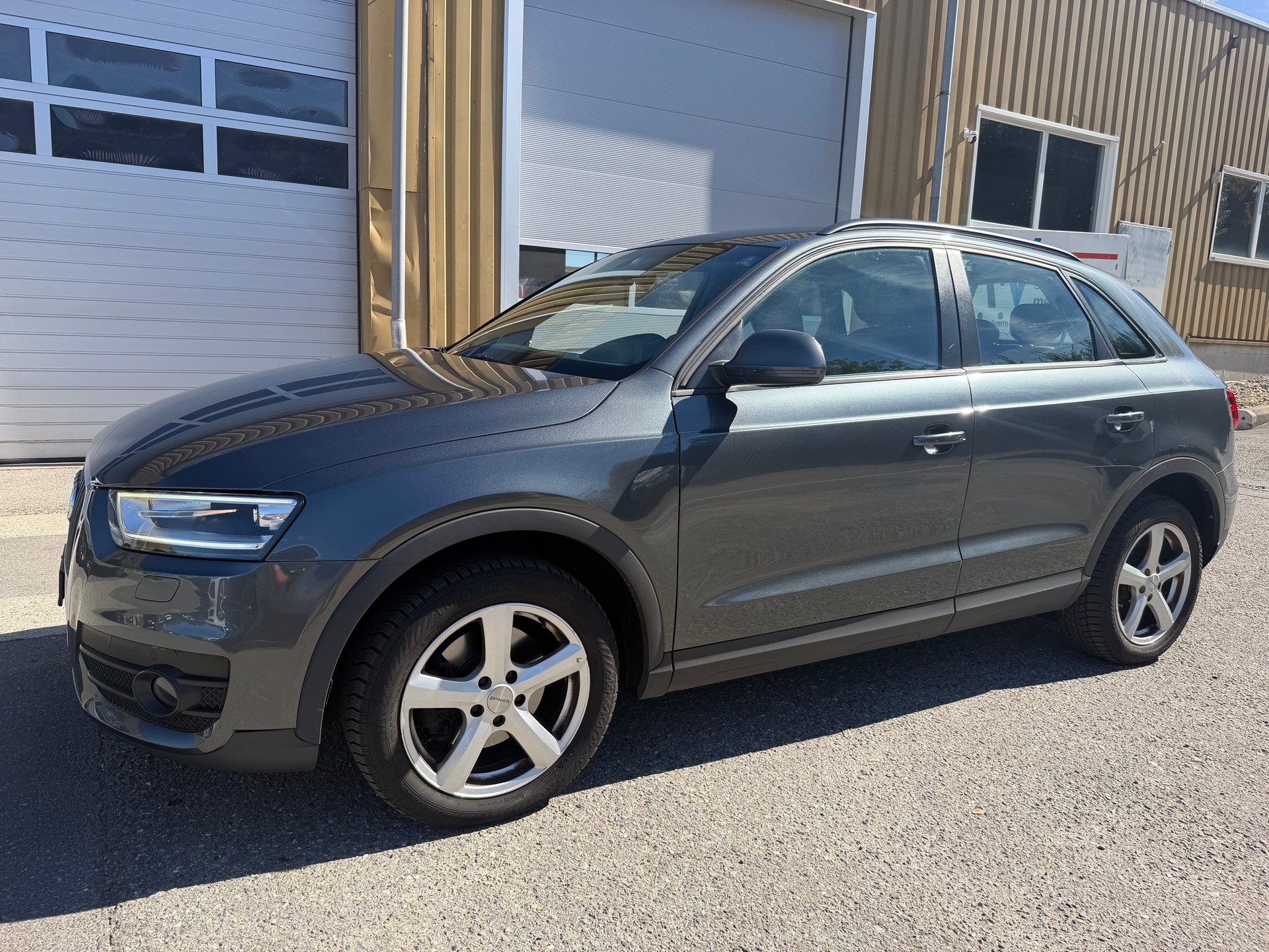 AUDI Q3 2.0 TFSI quattro S-tronic