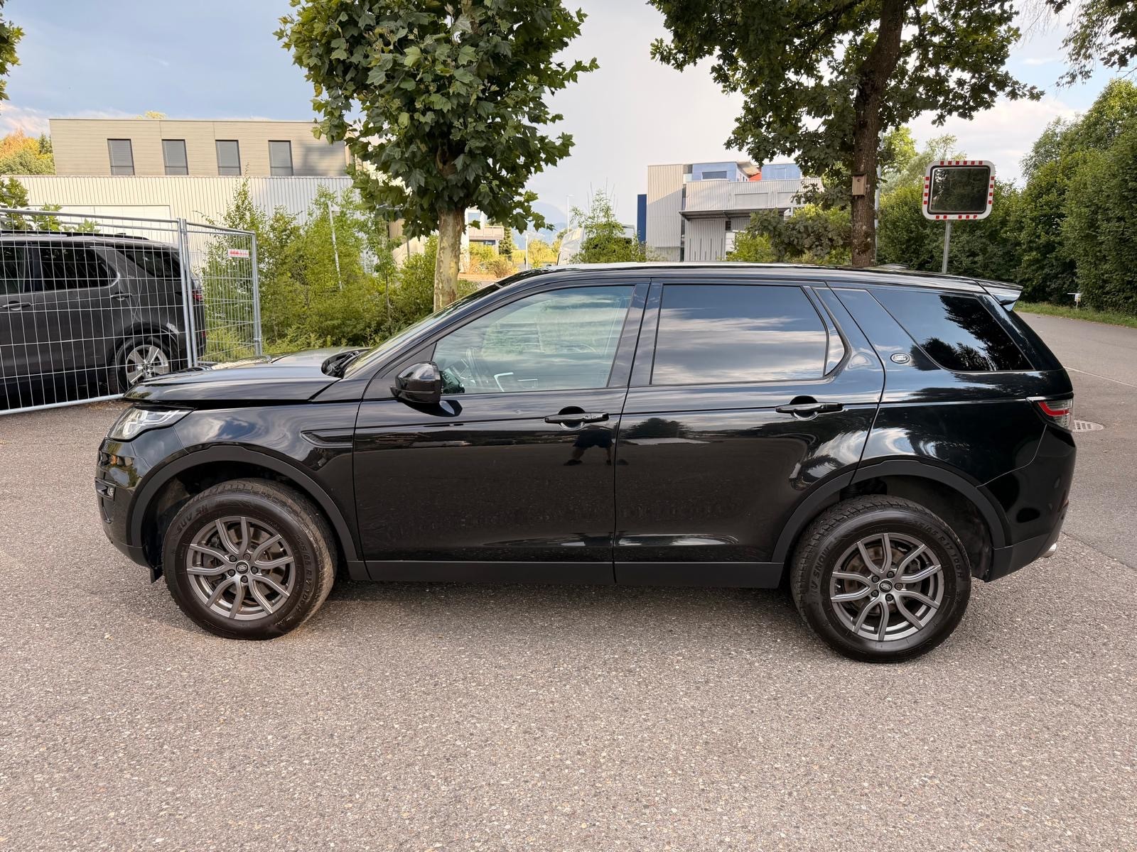 LAND ROVER Discovery Sport 2.0 Si4 HSE AT9-image-1
