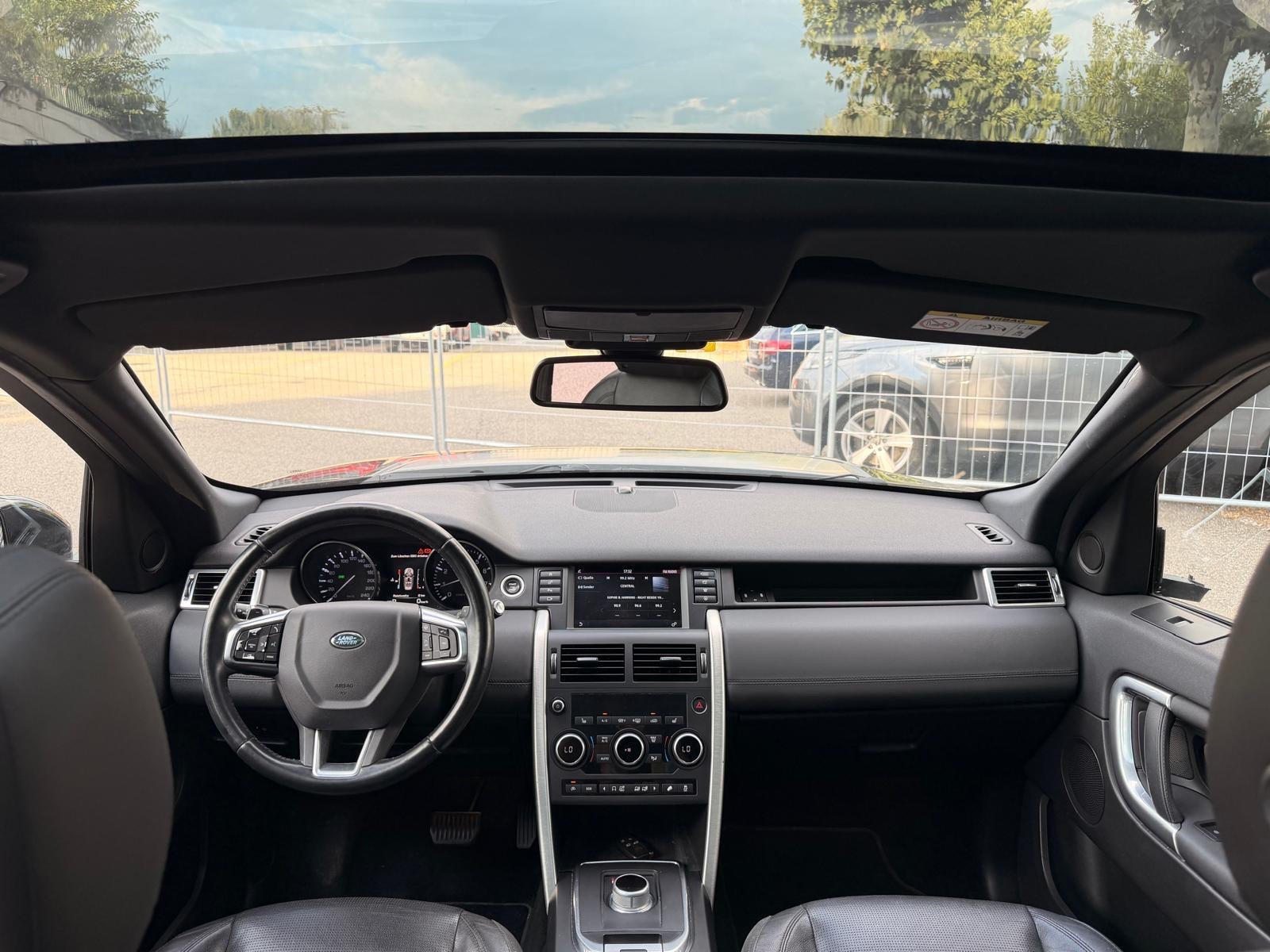 LAND ROVER Discovery Sport 2.0 Si4 HSE AT9-image-13