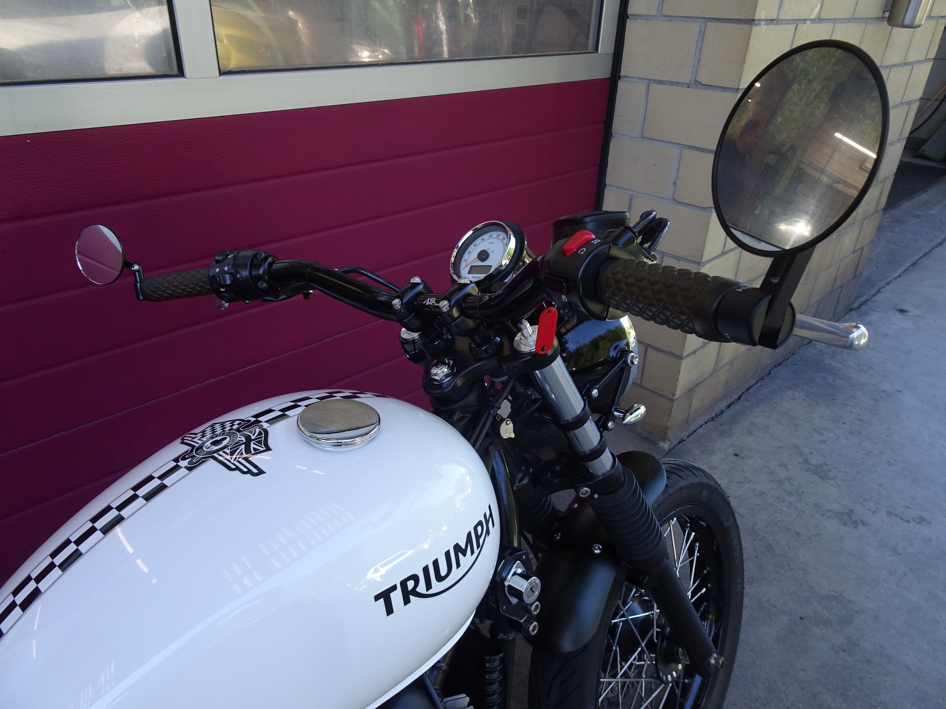 TRIUMPH Thruxton 900 i ACE-image-4