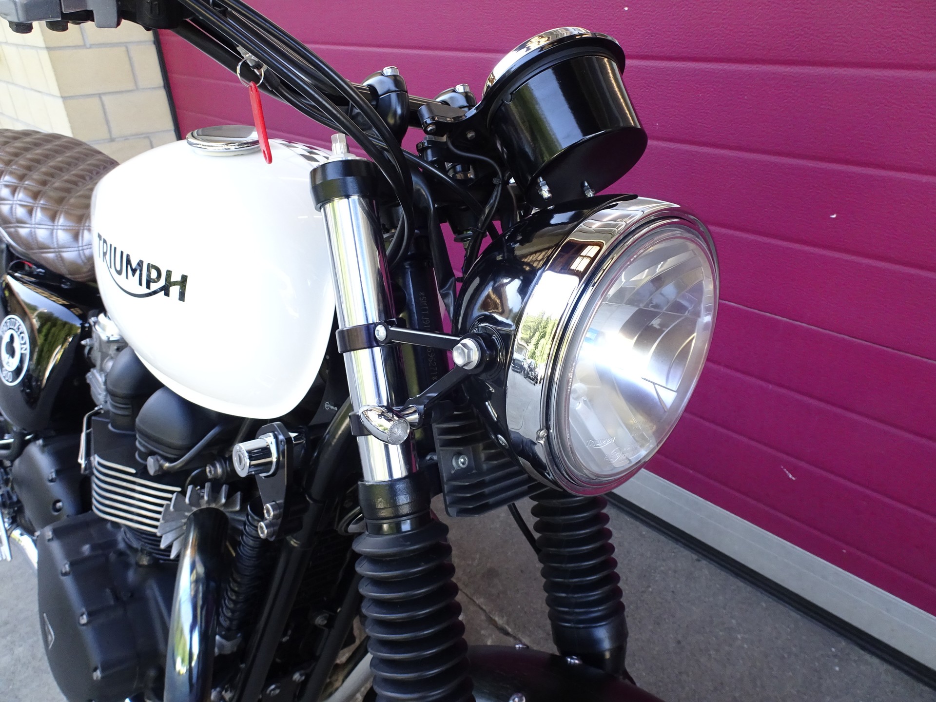 TRIUMPH Thruxton 900 i ACE-image-11