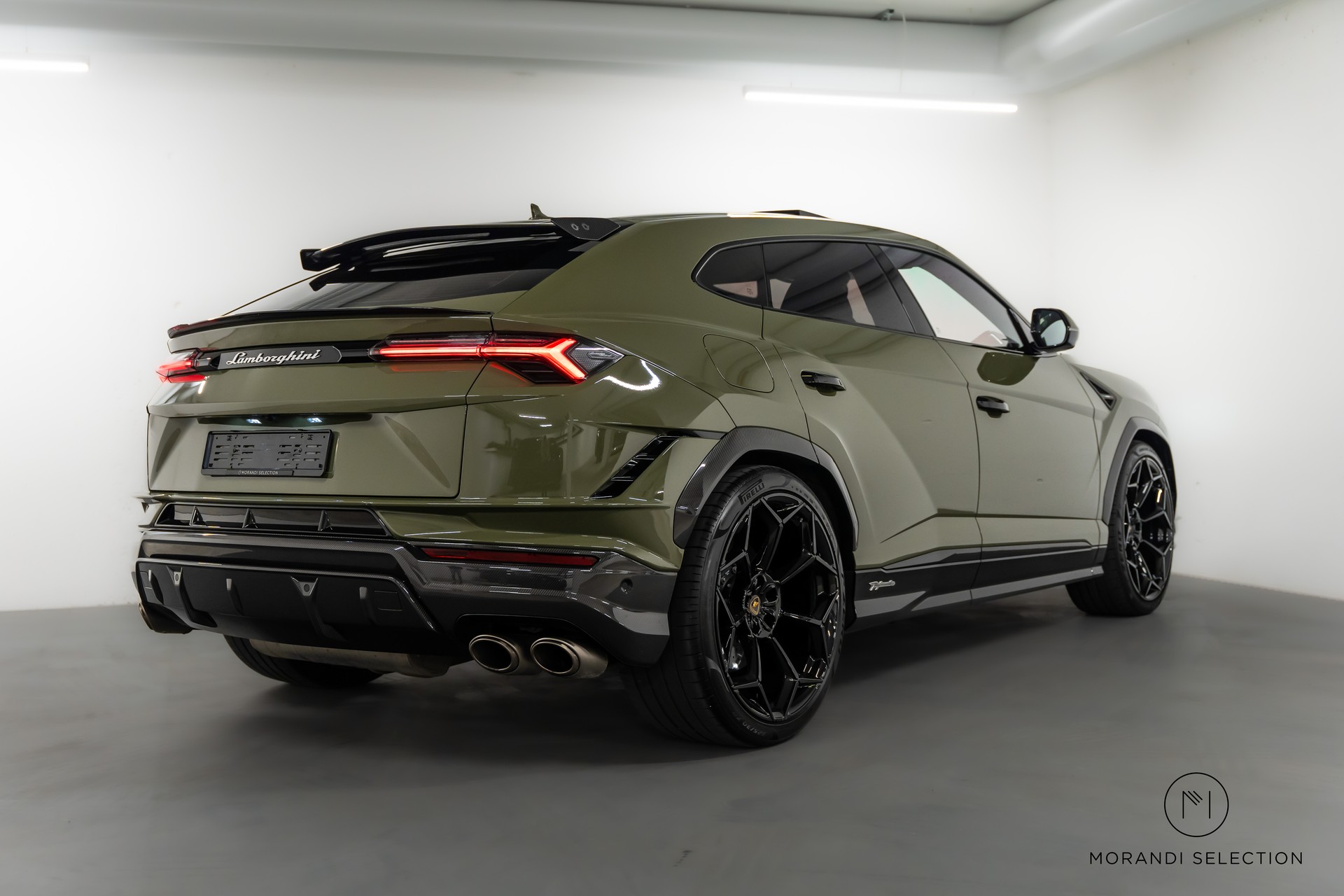 LAMBORGHINI Urus 4.0 Performante-showroom-element-2