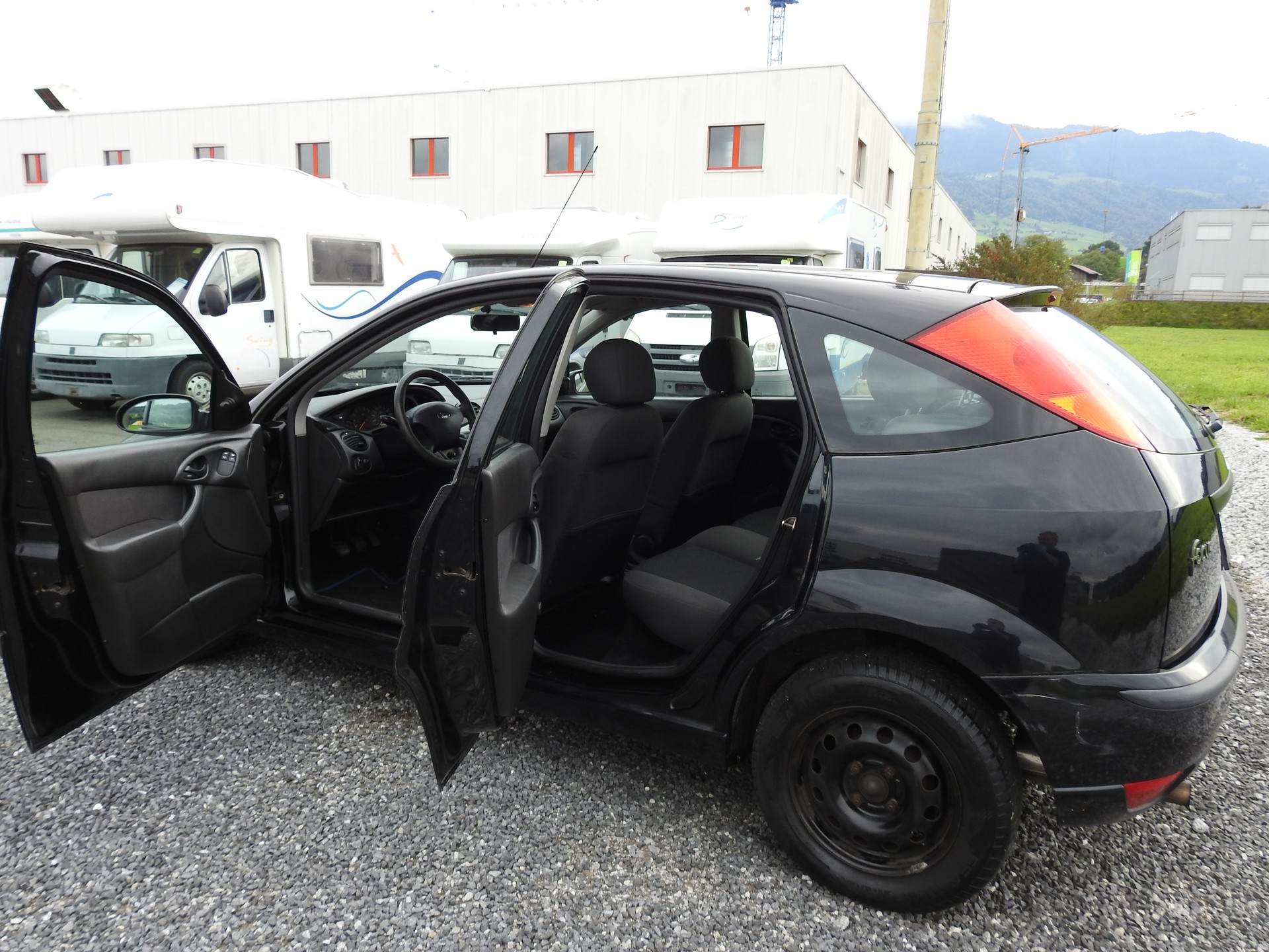 FORD Focus 1.6i 16V Celebration-image-14