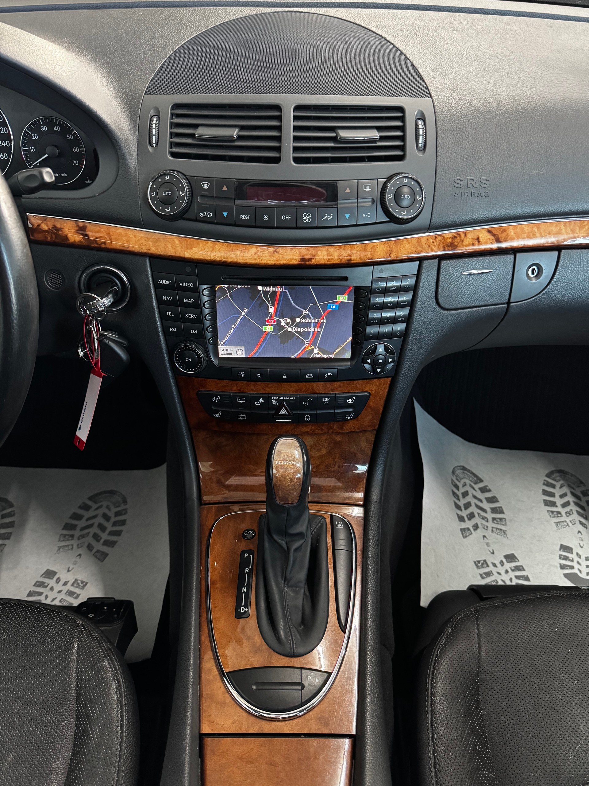 MERCEDES-BENZ E 350 Avantgarde 4Matic Automatic-image-15