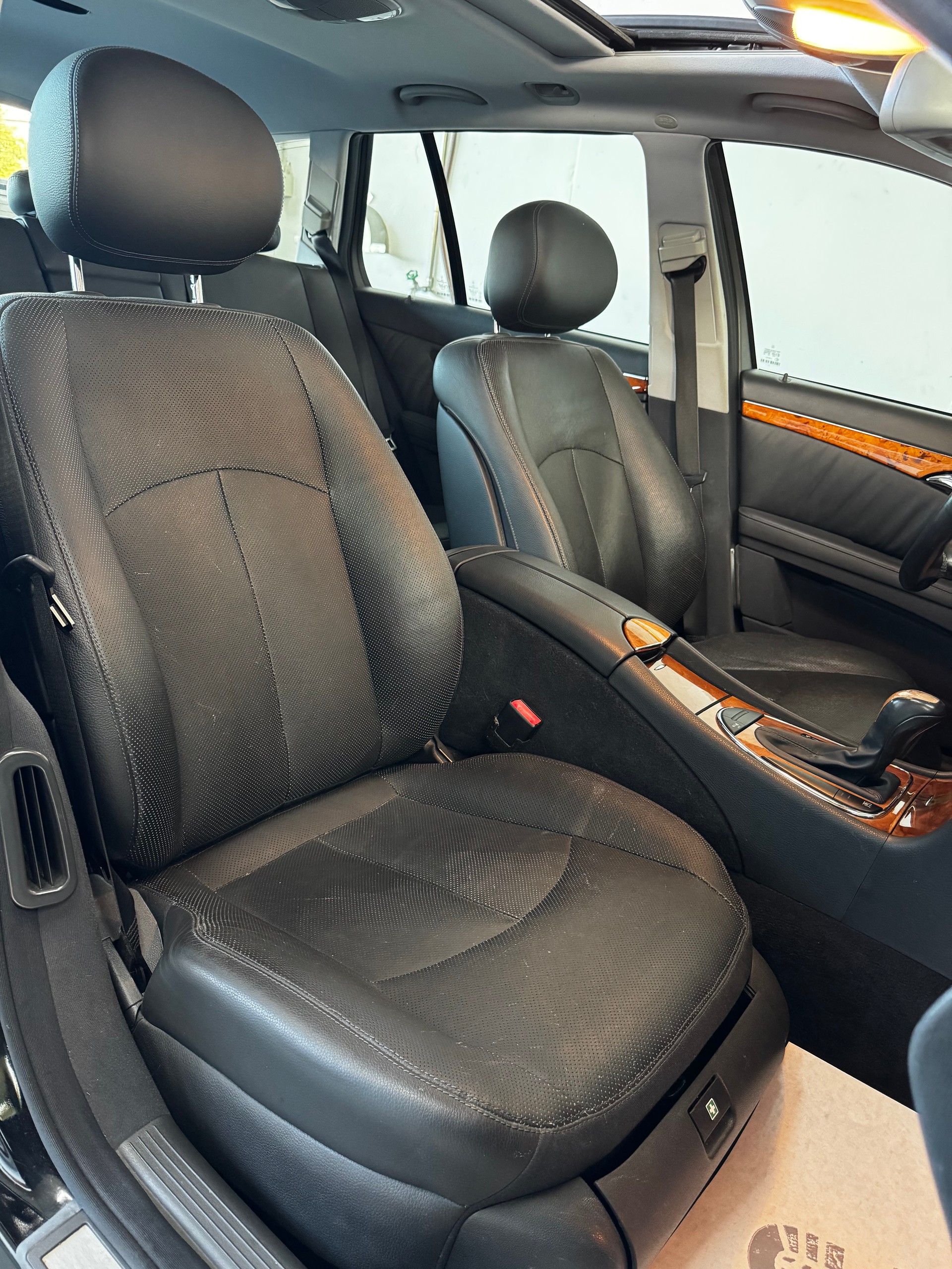 MERCEDES-BENZ E 350 Avantgarde 4Matic Automatic-image-20