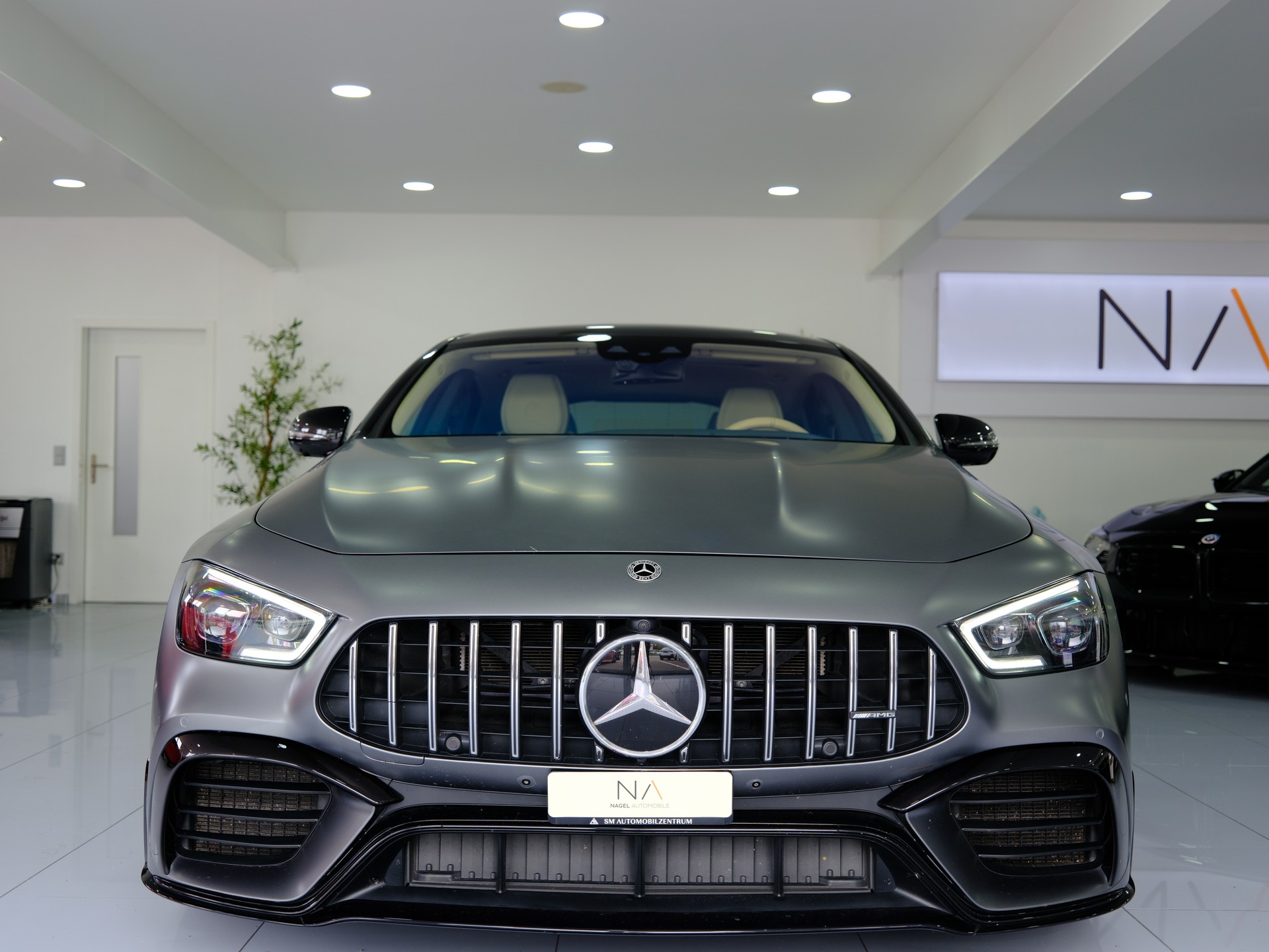 MERCEDES-BENZ AMG GT 4 63 S 4Matic+ *Sonderlackierung* *360° Kamera*-showroom-element-2