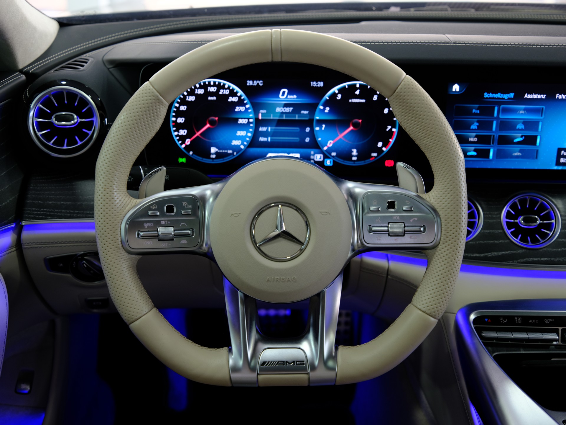 MERCEDES-BENZ AMG GT 4 63 S 4Matic+ *Sonderlackierung* *360° Kamera*-image-28