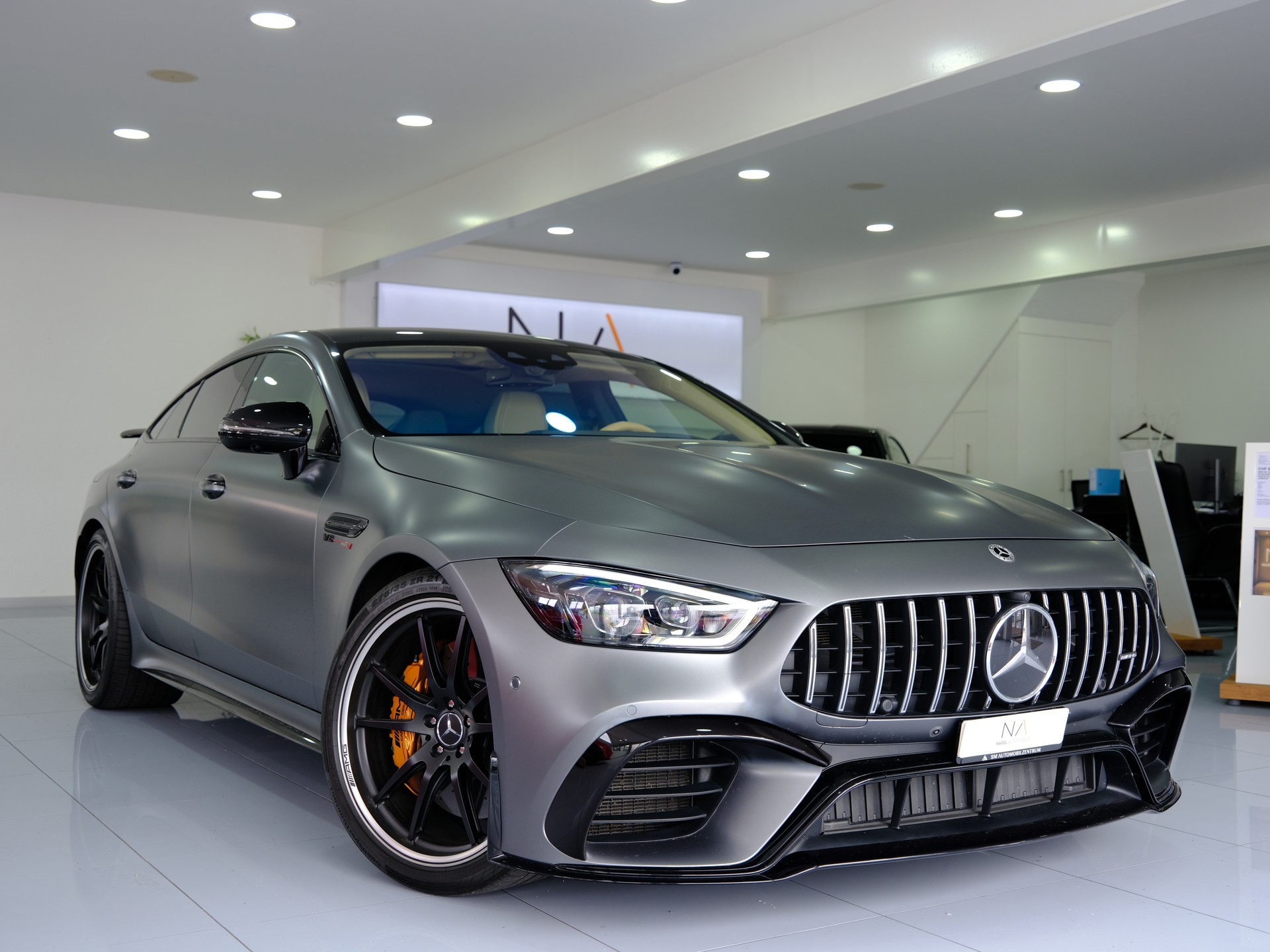 MERCEDES-BENZ AMG GT 4 63 S 4Matic+ *Sonderlackierung* *360° Kamera*