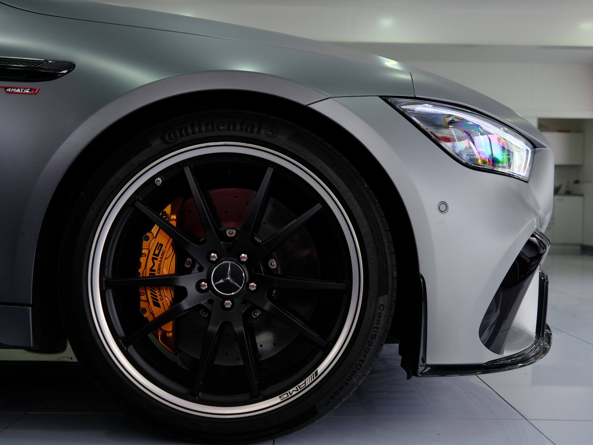 MERCEDES-BENZ AMG GT 4 63 S 4Matic+ *Sonderlackierung* *360° Kamera*-image-8