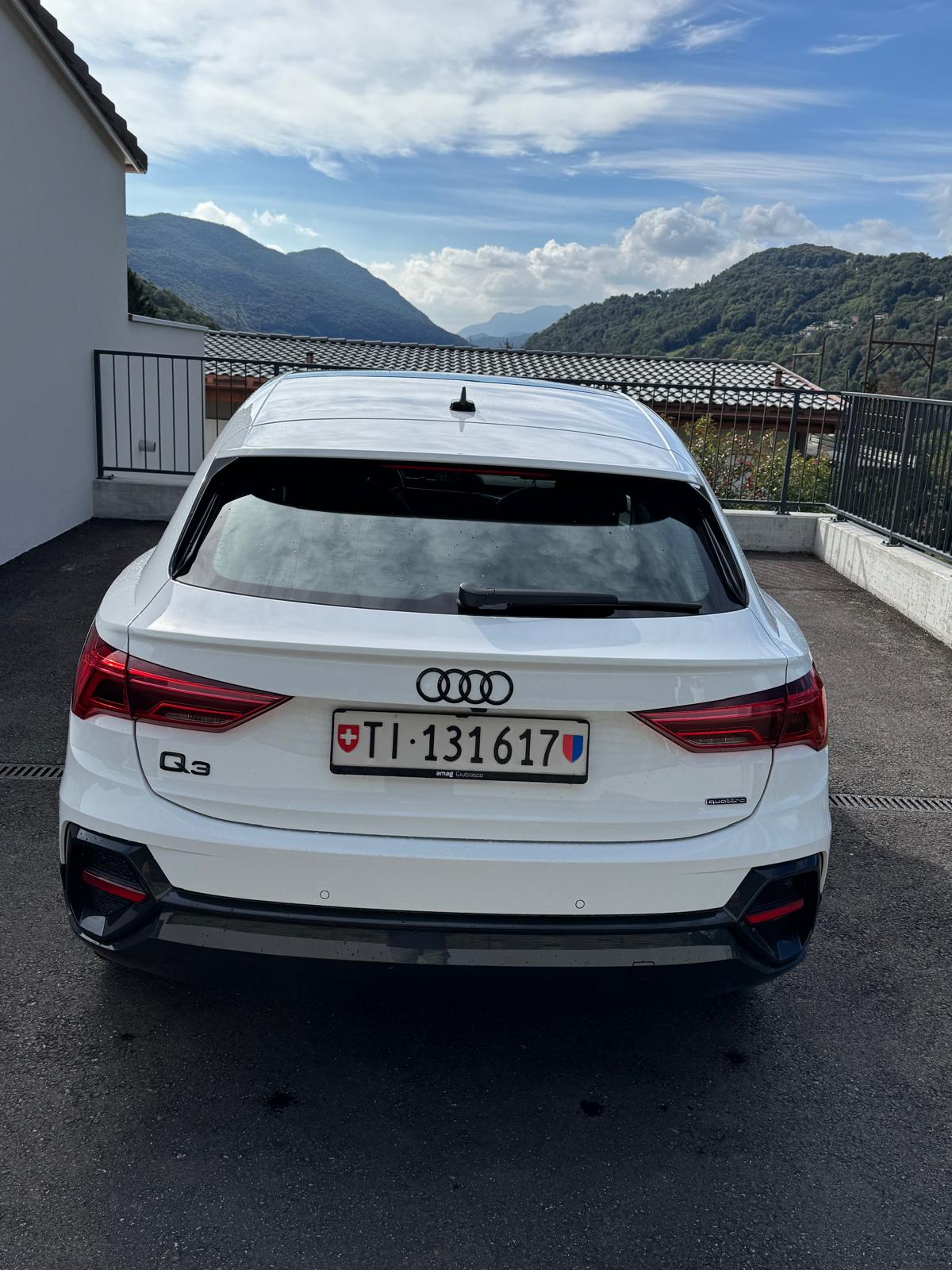 AUDI 2.0 35 TDI quattro S-Tronic-image-5
