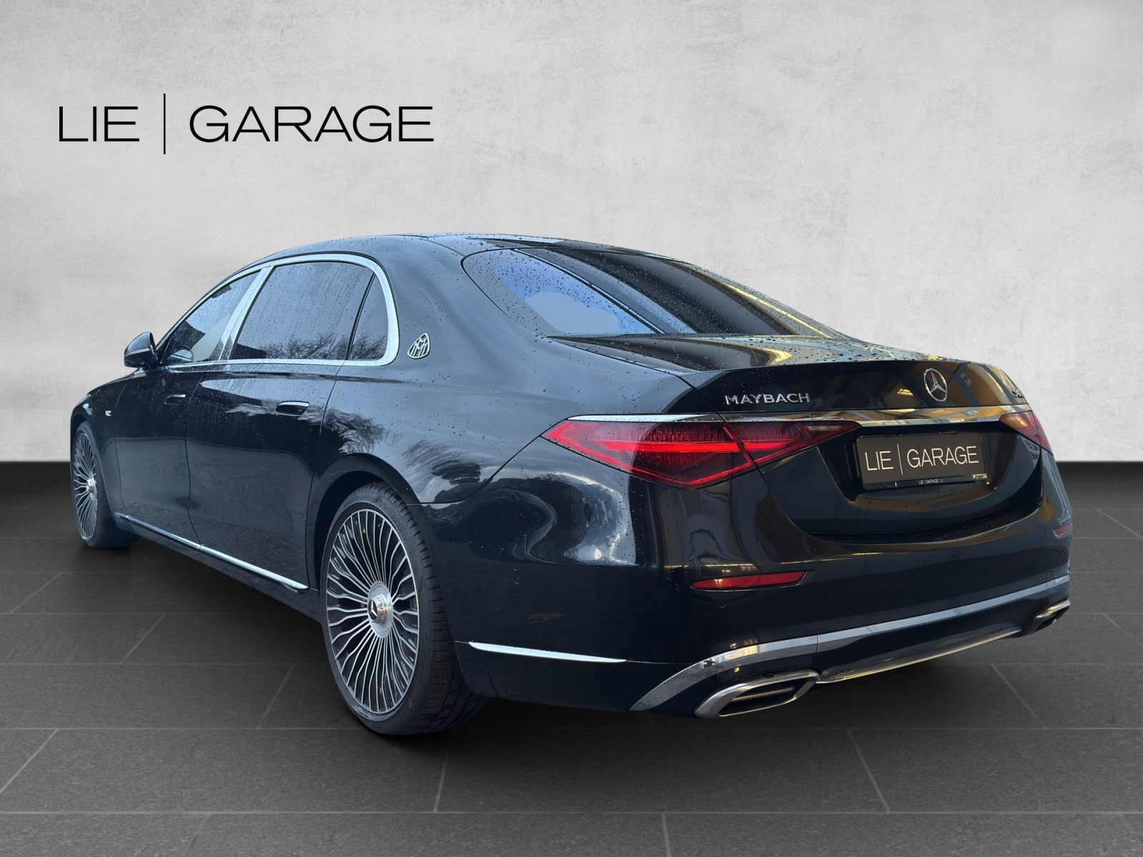 MERCEDES-BENZ S 680 4Matic Maybach 9G-Tronic-showroom-element-1