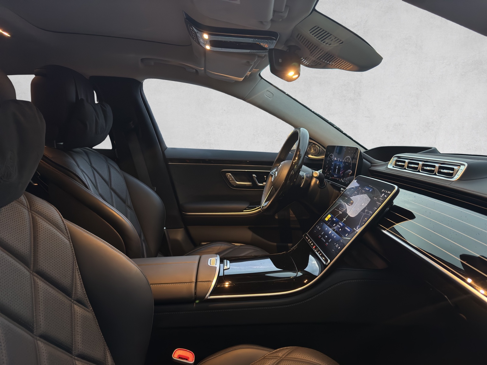 MERCEDES-BENZ S 680 4Matic Maybach 9G-Tronic-image-12