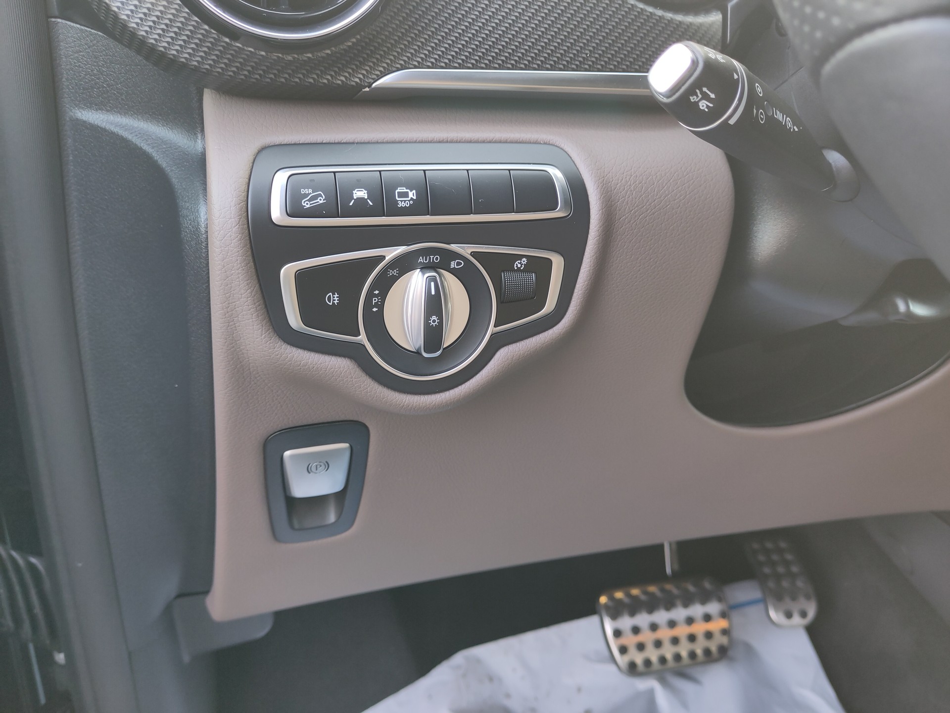 MERCEDES-BENZ V 300 d lang Avantgarde 4Matic 9G-Tronic-image-13