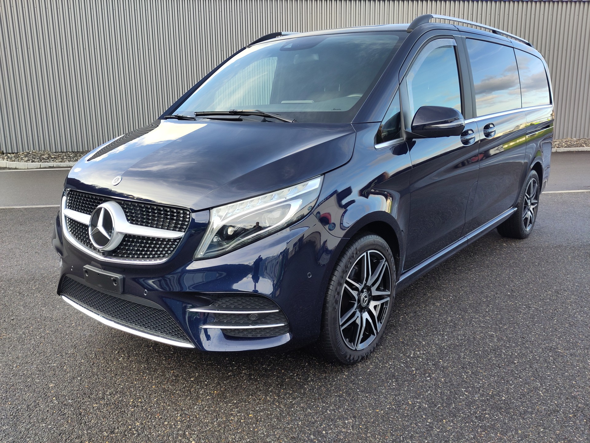 MERCEDES-BENZ V 300 d lang Avantgarde 4Matic 9G-Tronic-showroom-element-1