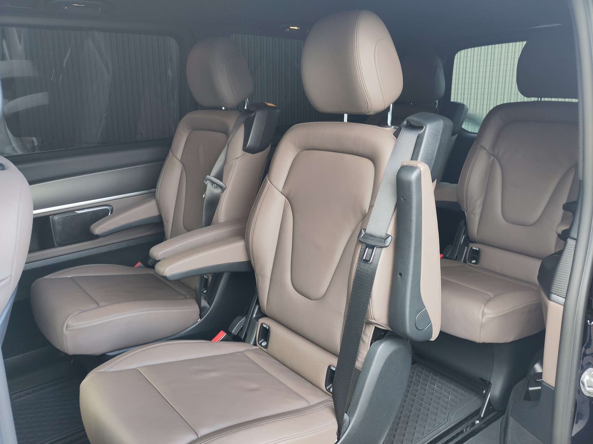 MERCEDES-BENZ V 300 d lang Avantgarde 4Matic 9G-Tronic-image-7