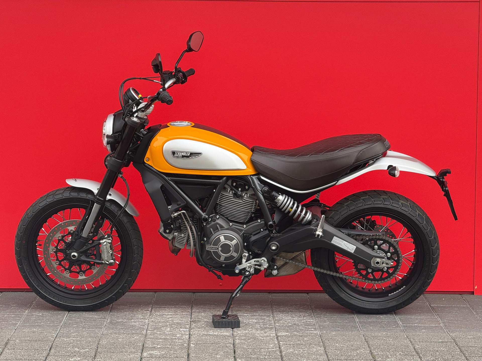 DUCATI Classic-image-9