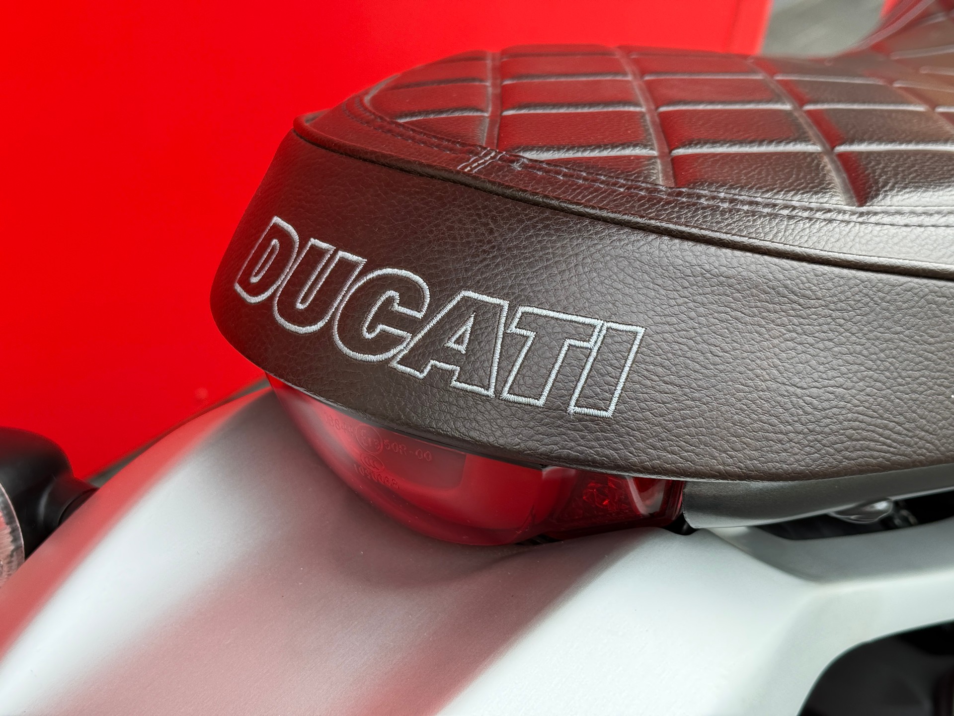 DUCATI Classic-image-3
