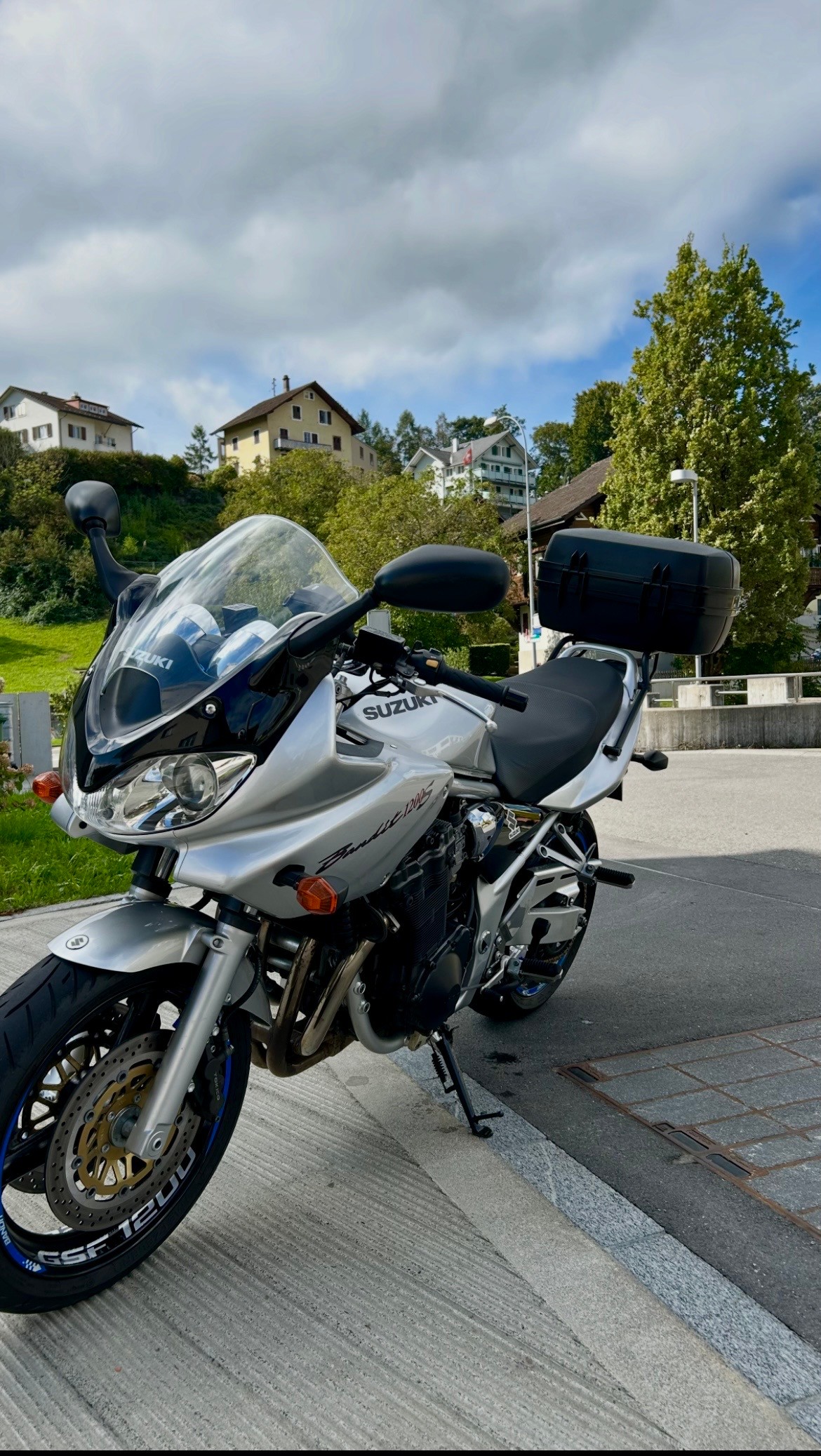 SUZUKI Suzuki Bandit GSF 1200 S-image-1