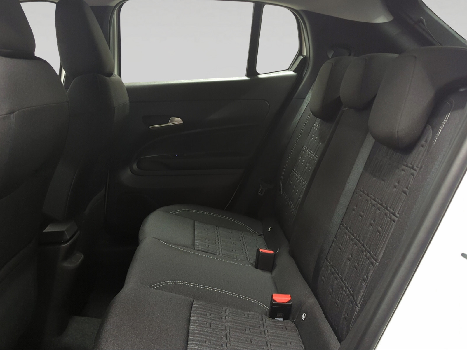 FIAT 600h 1.2T MHEV Swiss Edition 110 PS-image-8