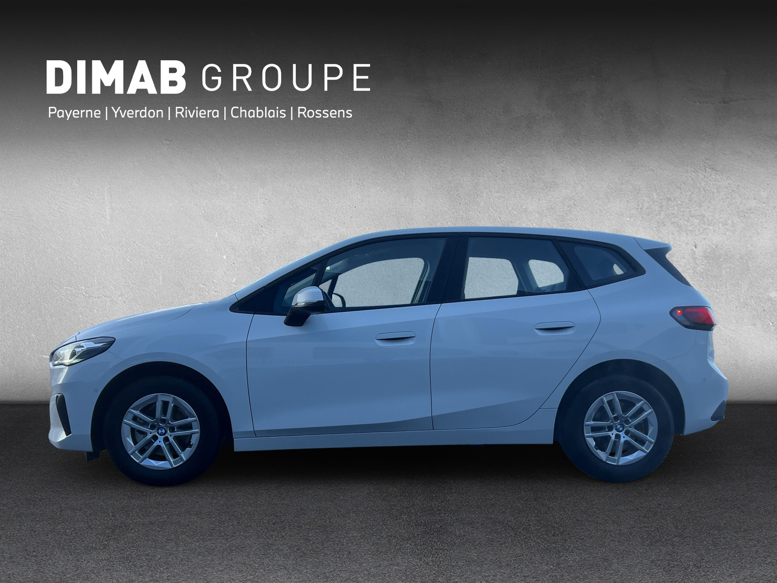 BMW 218d Active Tourer DKG (CH) AHK📍-showroom-element-1