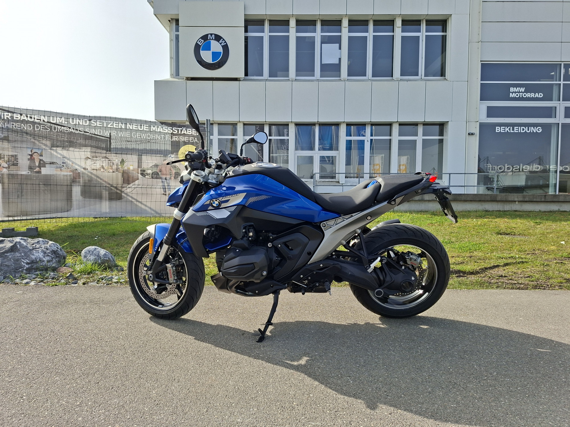 BMW R 1300 R Exclusive "Style Exklusive" mit Option 719 Felgen-image-1