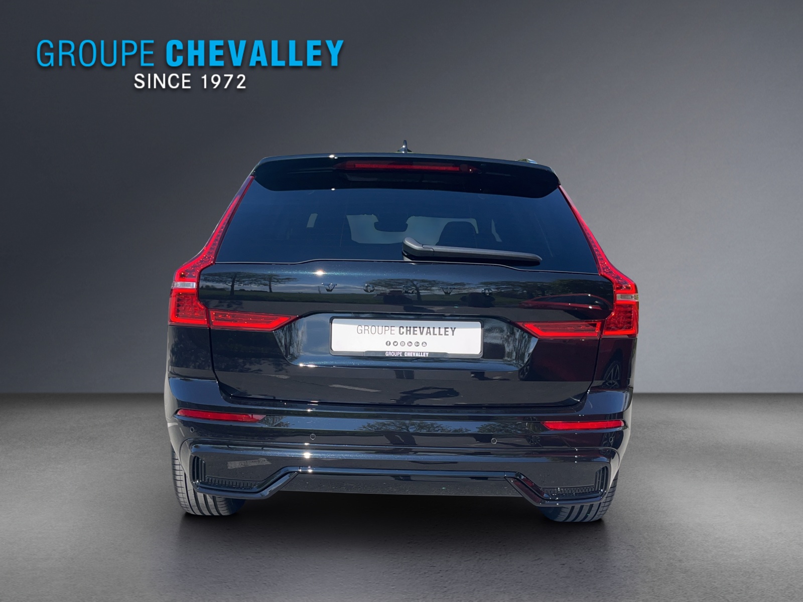 VOLVO XC60 T8 eAWD PluginHybrid Black Edition Geartronic-image-4