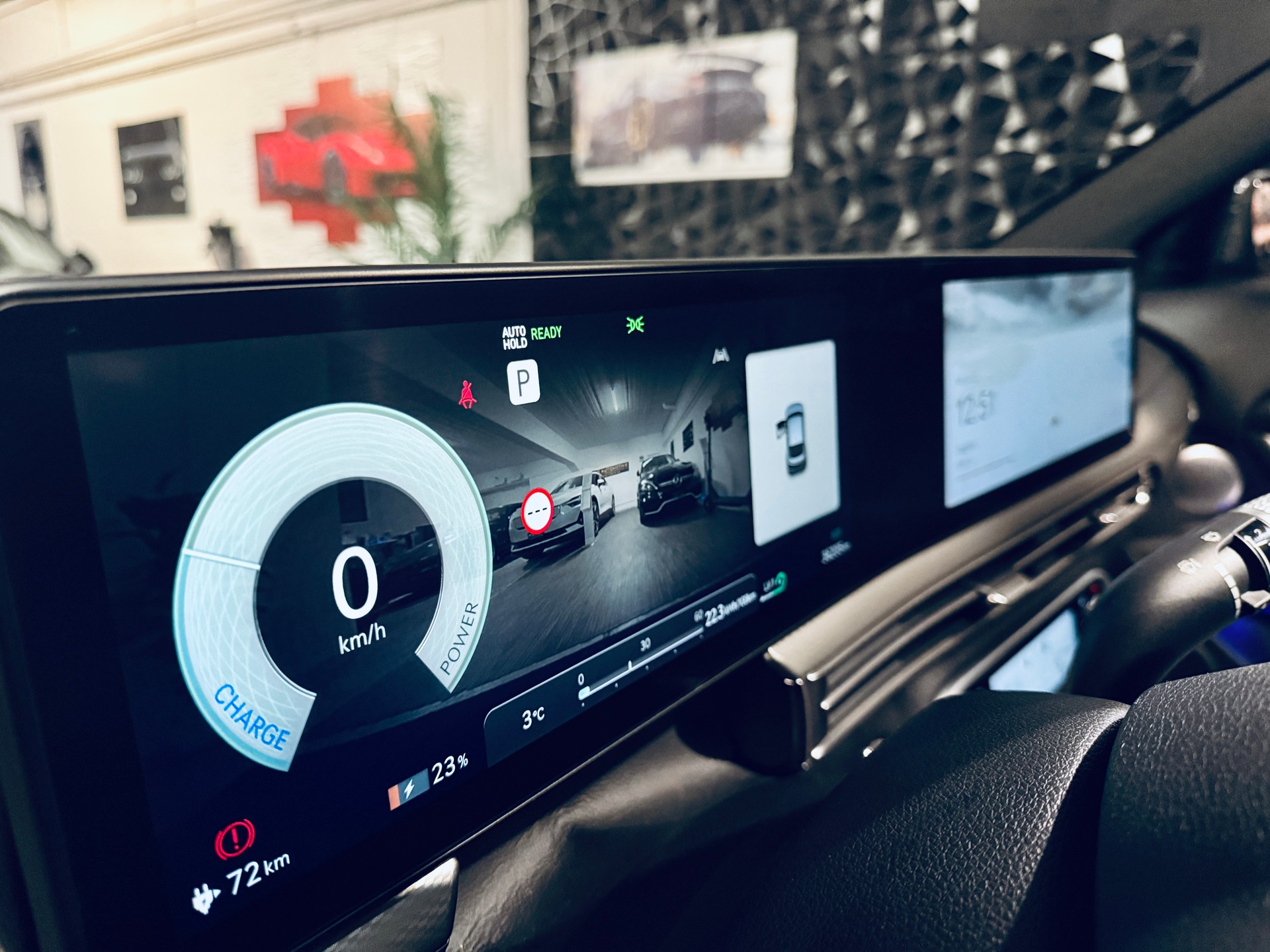 GENESIS GV60 77.4 kWh Sport AWD-image-16