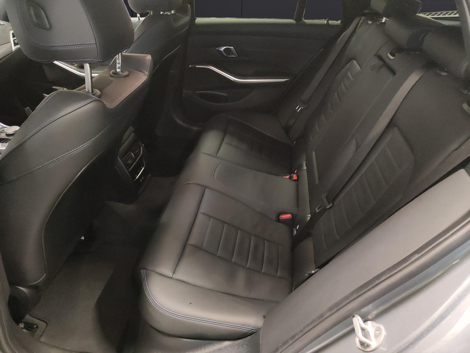BMW 320d xDrive SAG Touring Attraktiven Leasingzinssatz ab 1,9 % bei Abschluss einer BMW Fahrzeugversicherung-image-19