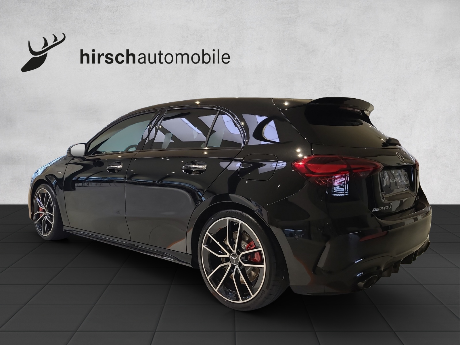 MERCEDES-BENZ A AMG 35 4Matic 8G-DCT-showroom-element-1