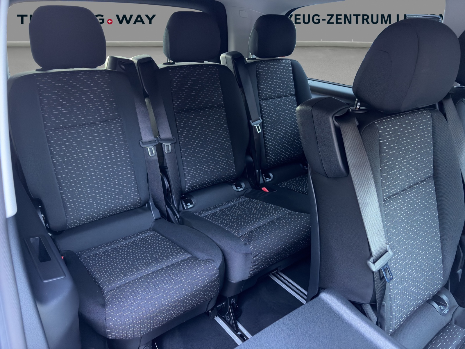 MERCEDES-BENZ Vito 116 CDI Lang Tourer FAMILY 9G-Tronic 4M Select-image-11