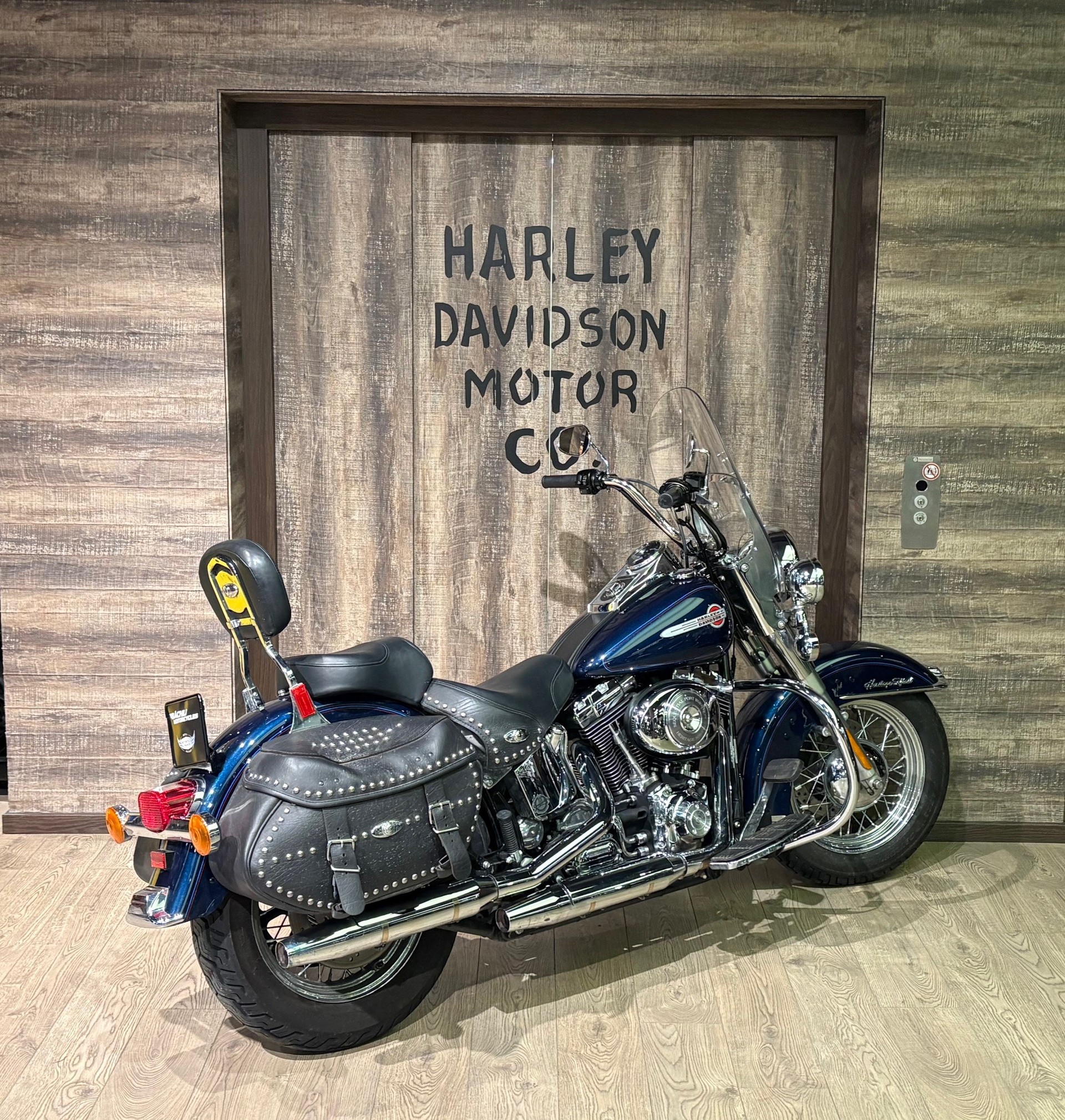 HARLEY-DAVIDSON FLSTCI Softail Classic-image-4