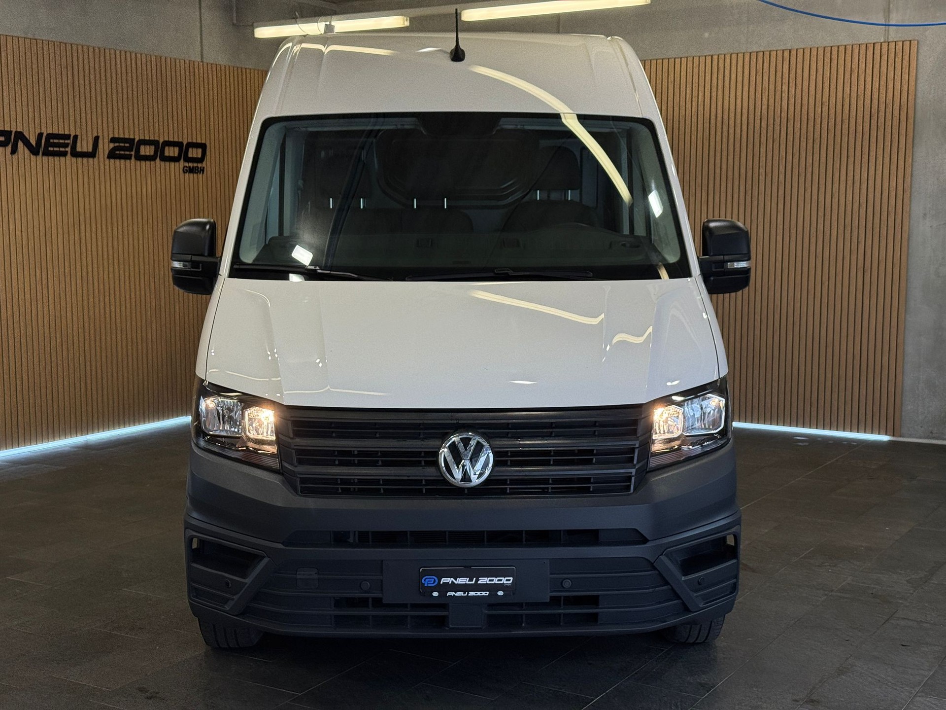 VW Crafter 35 2.0 TDI L4-showroom-element-1