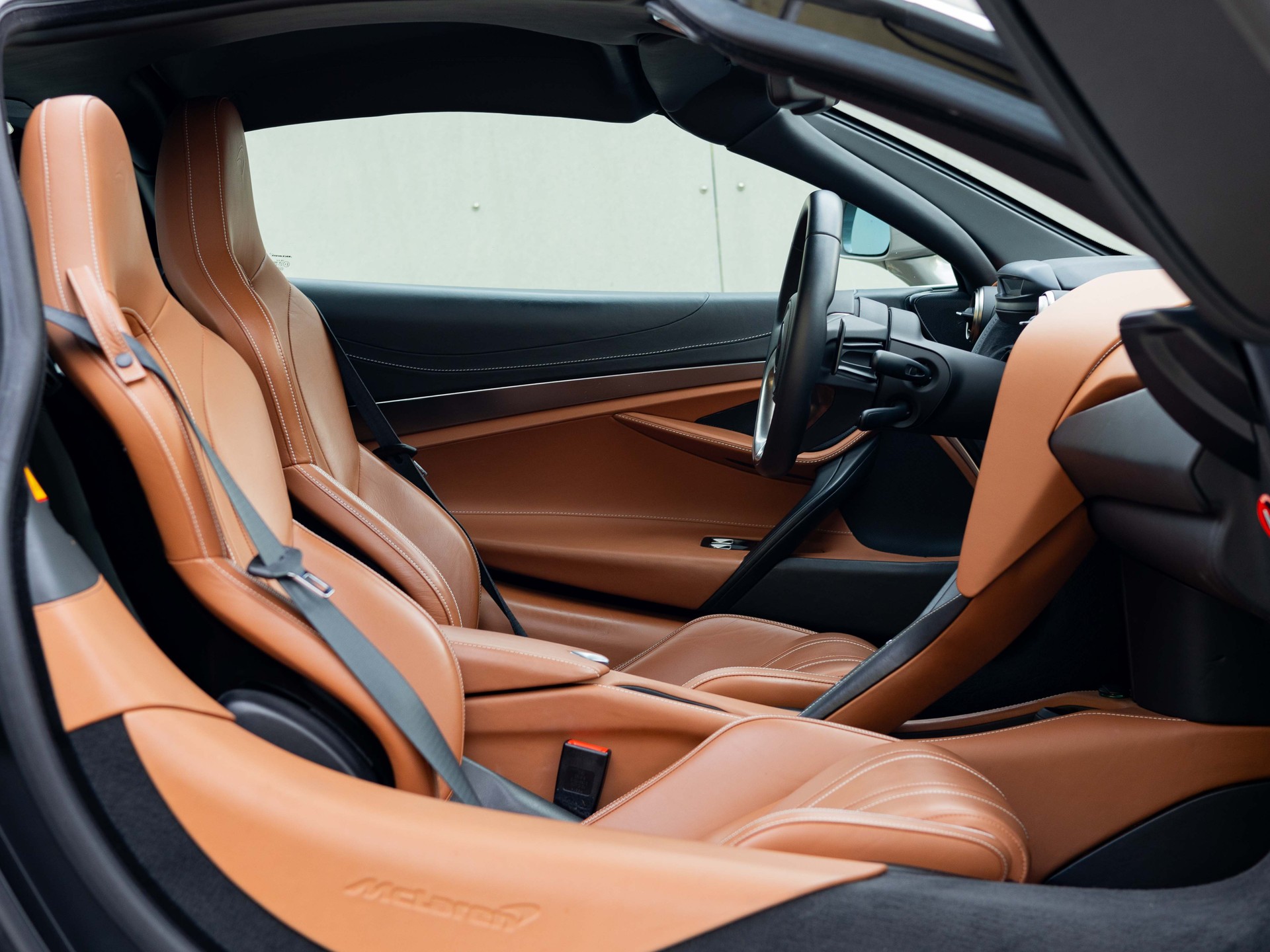 McLAREN 720S Coupé 4.0 V8 SSG-image-14