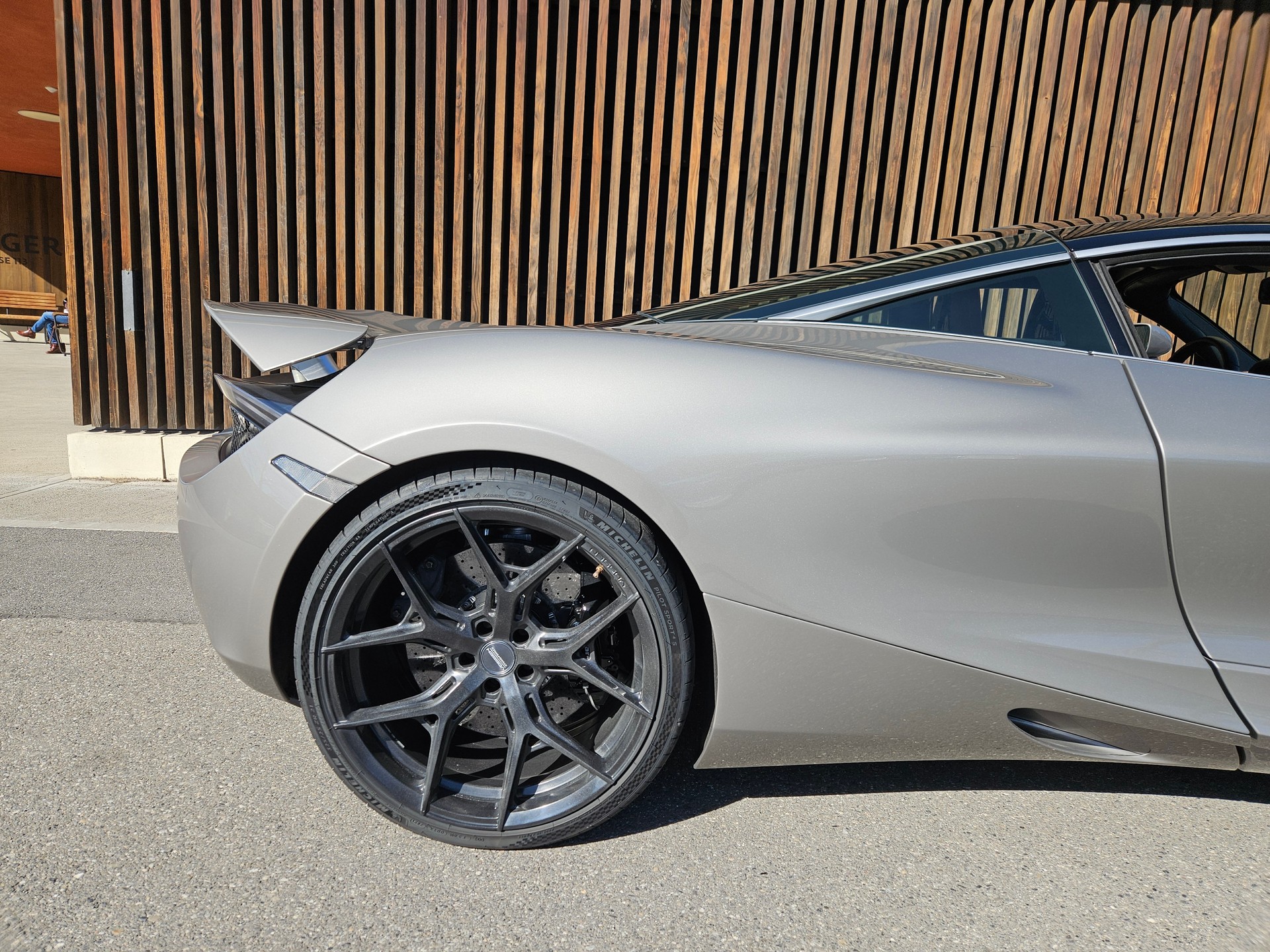 McLAREN 720S Coupé 4.0 V8 SSG-image-11