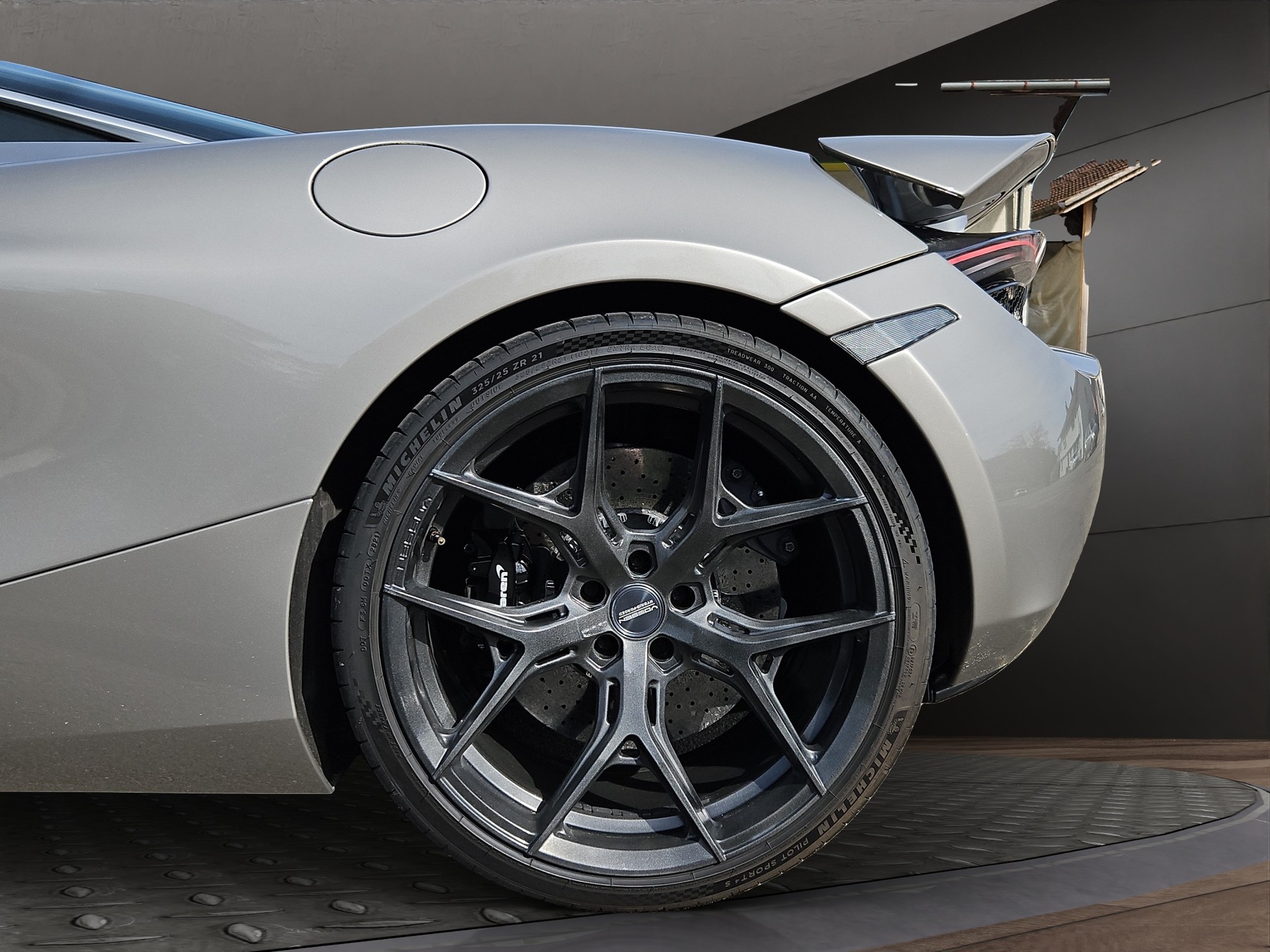McLAREN 720S Coupé 4.0 V8 SSG-image-27