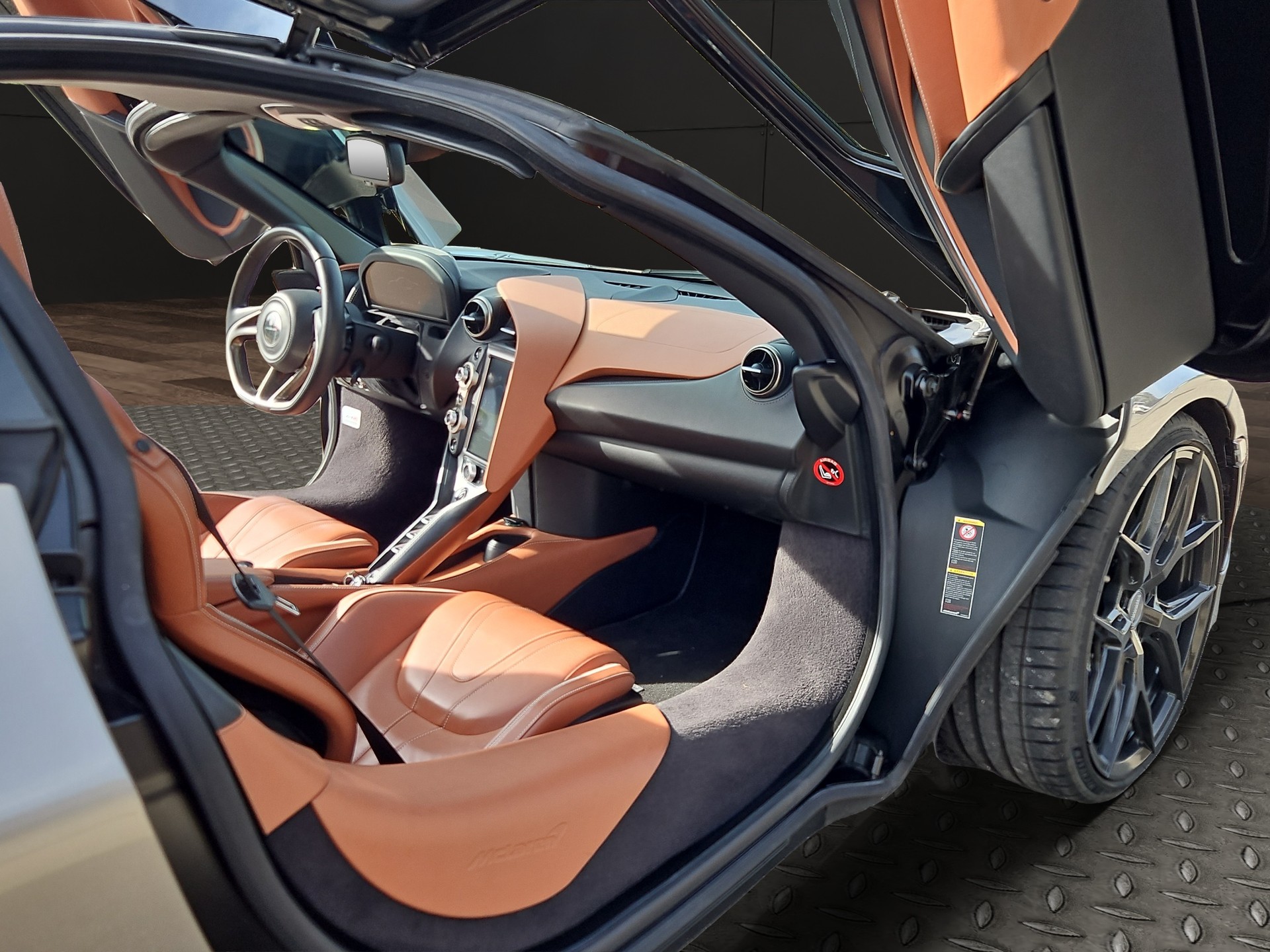 McLAREN 720S Coupé 4.0 V8 SSG-image-24