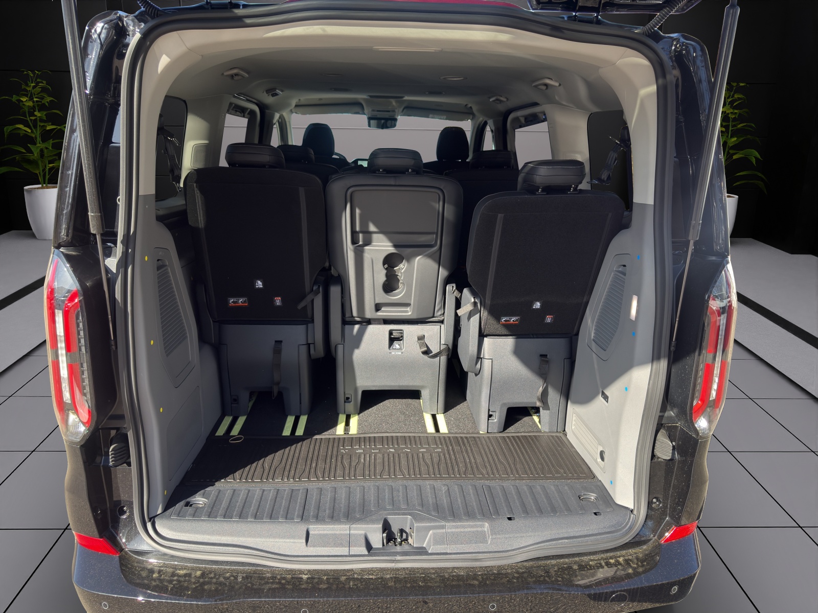 FORD Tourneo Bus 320 L1H1 TitaniumX Automat 4x4-image-10
