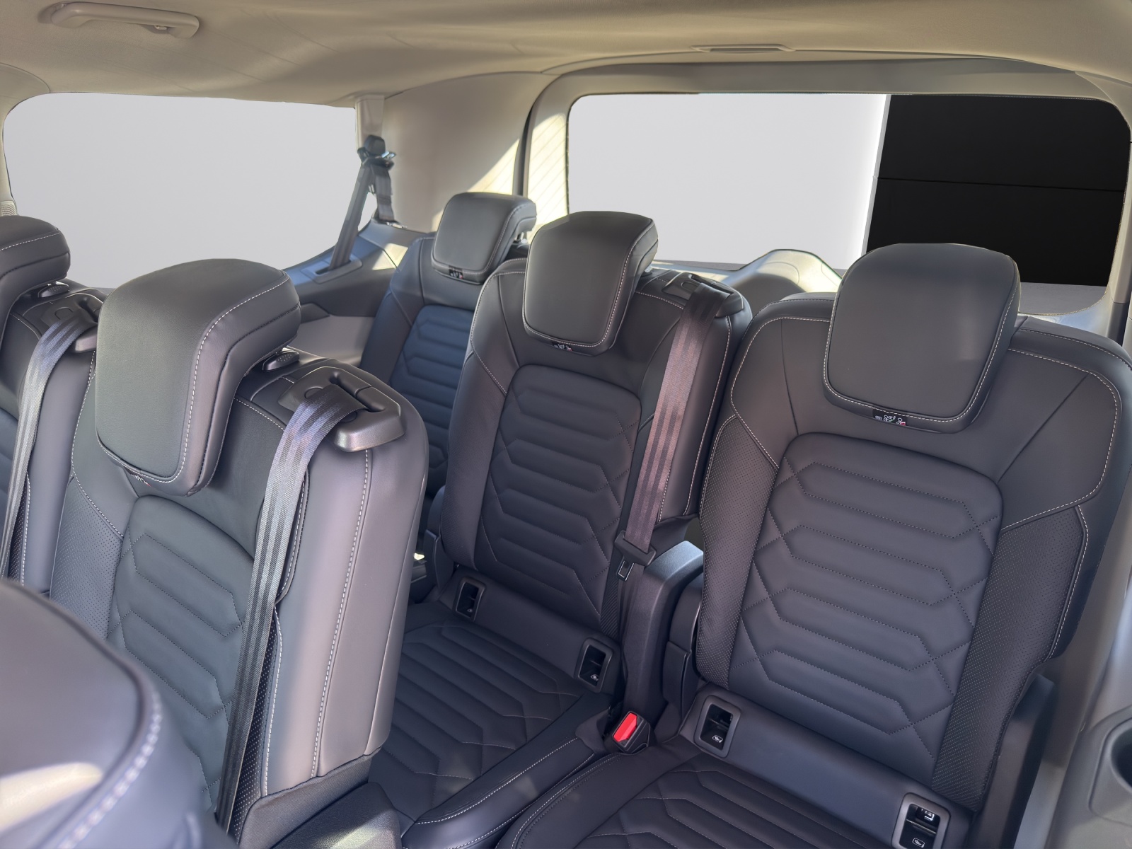 FORD Tourneo Bus 320 L1H1 TitaniumX Automat 4x4-image-9