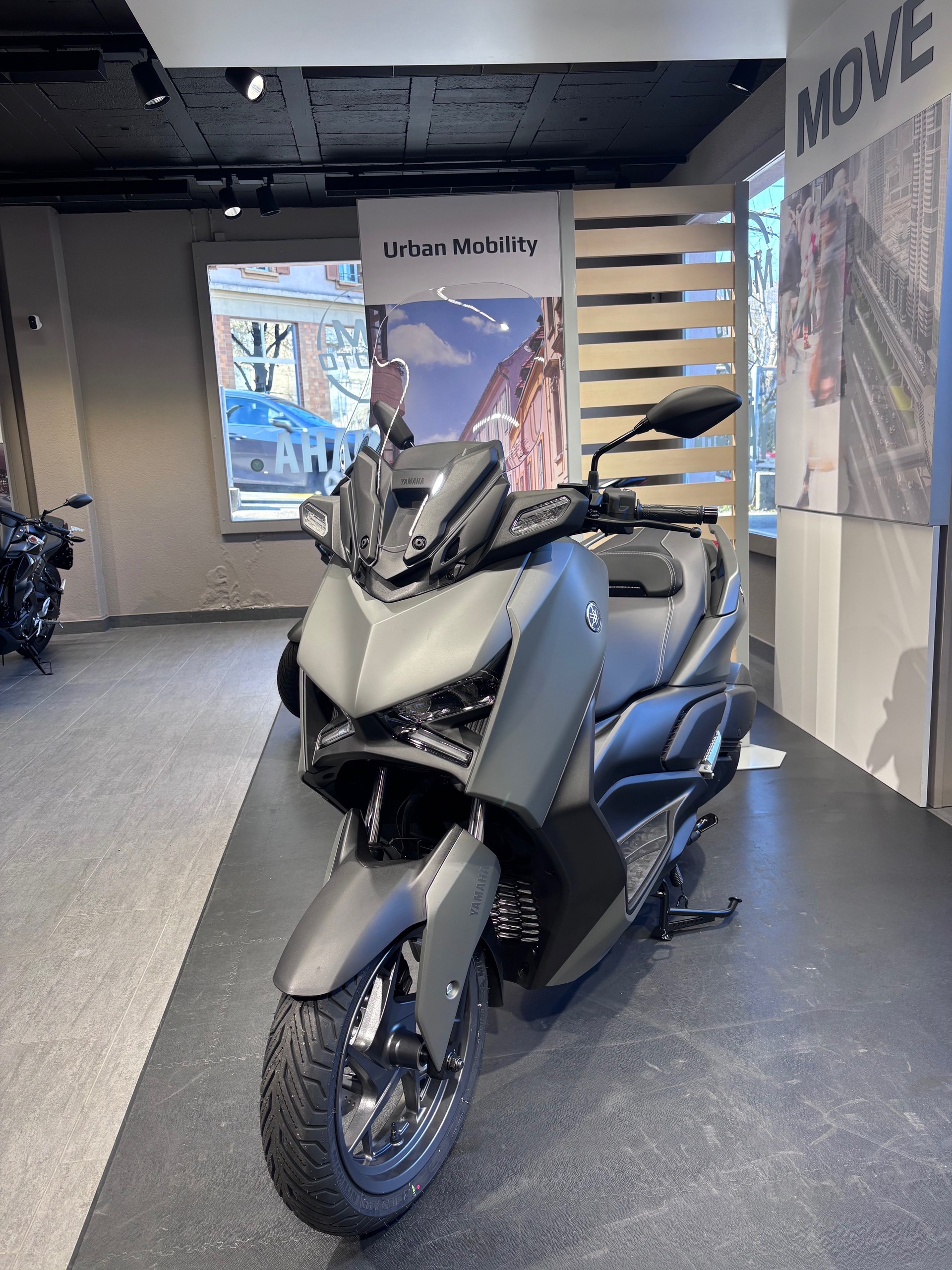 YAMAHA X-Max YP 125-image-1